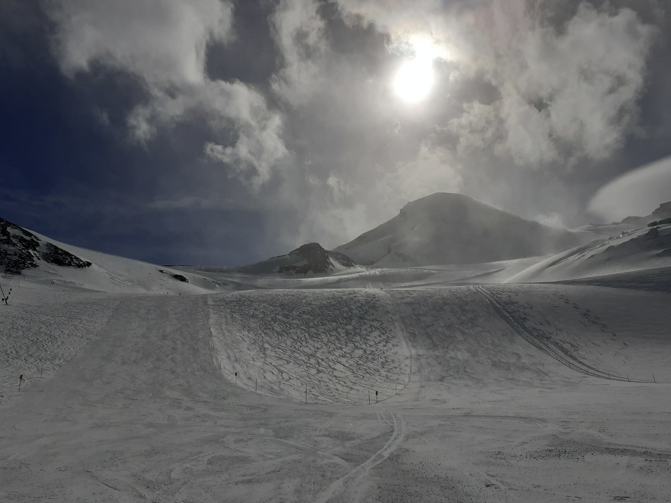 Mittelallalin, links Piste 18 Metro, rechts Piste 19b