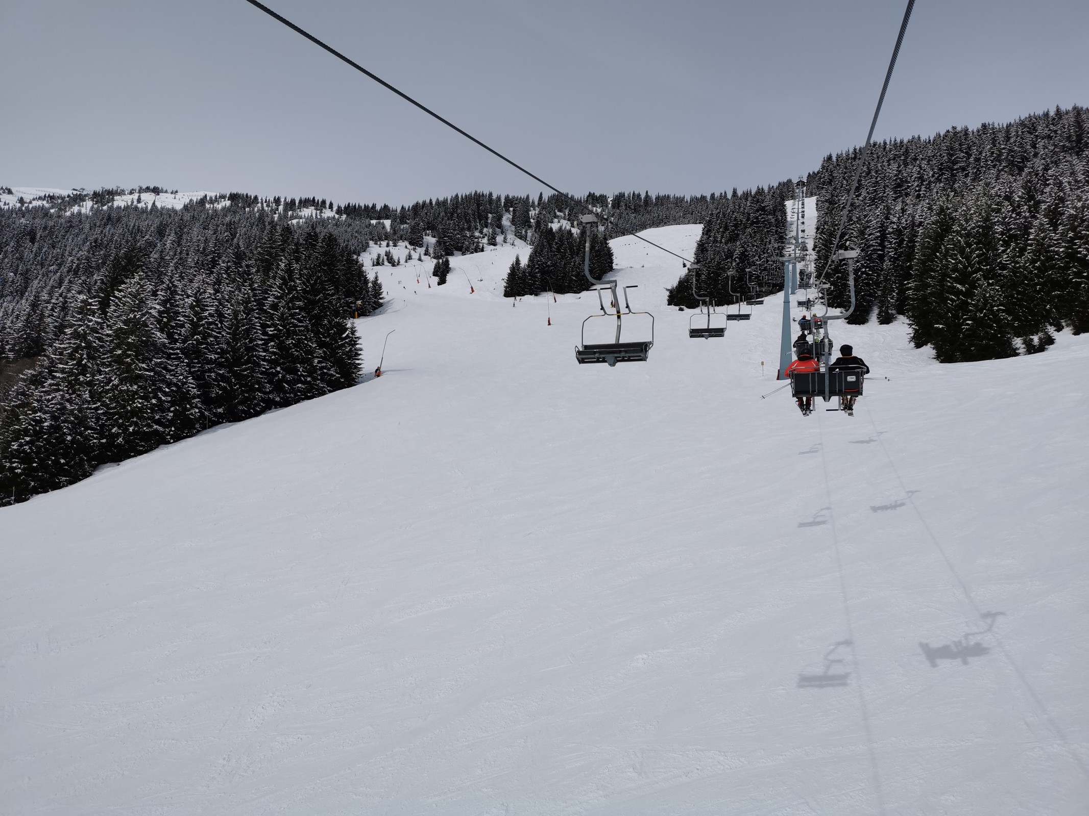 25. Und sogleich geht es weiter zu einem herrlichen Lift. Dem Sonnkogel 3er. Einfach ein idyllischer Lift. Hoffentlich bleibt der noch lange bestehen..jpg