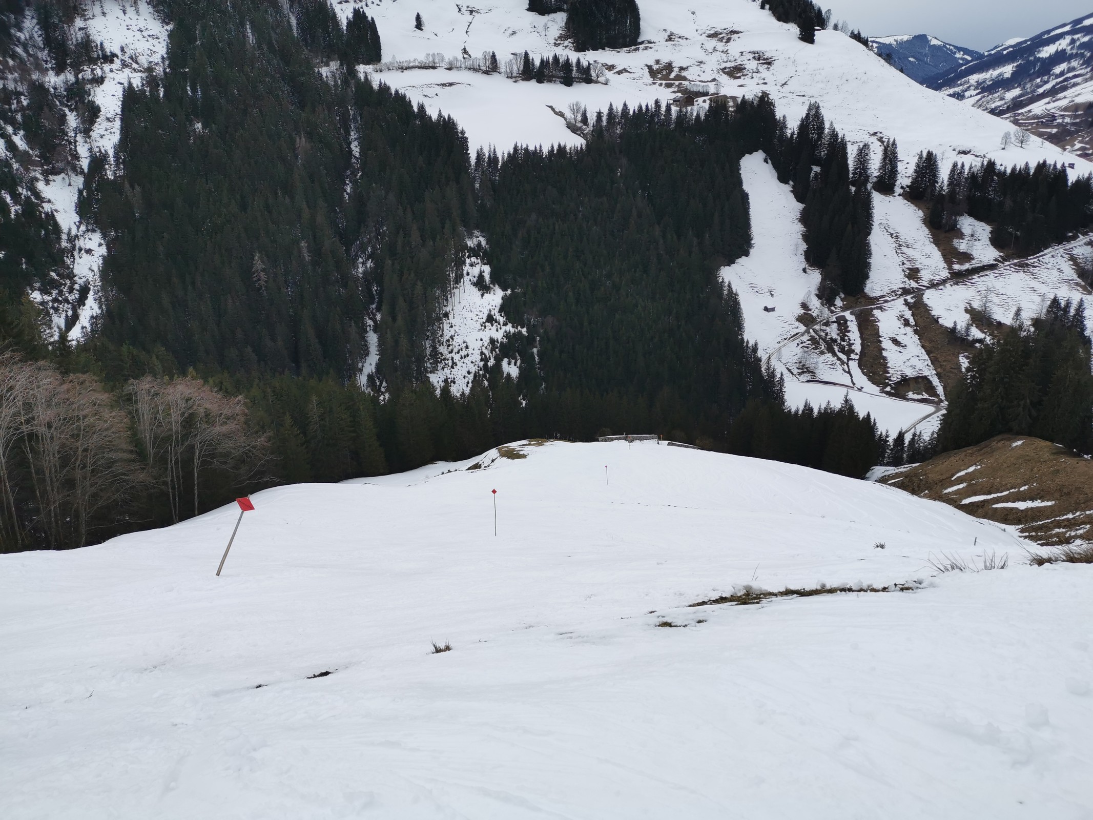 39. Skiroute Viehofen. Im oberen Teil erstaunlich gut zu fahren, jedoch je weiter man nach unten kommt....jpg