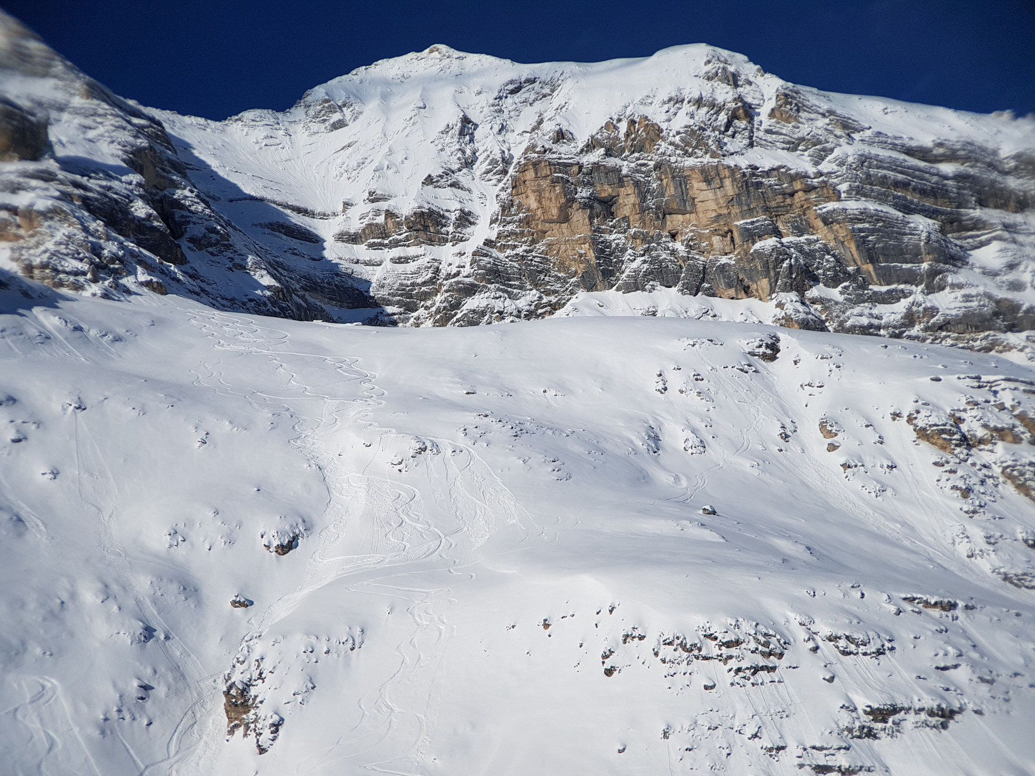 cortina-2018-letzter-tag-freeride-tofana-kar_26396803638_k (1).jpg