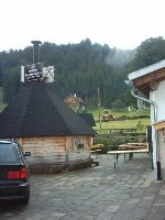Bauarbeiten an der neuen Talstation am Morgen vom 13. August. 
<br />Hier sieht man die Nähe zur Festhalle ziemlich gut, hmm könnte den Aprèsski beleben :-)