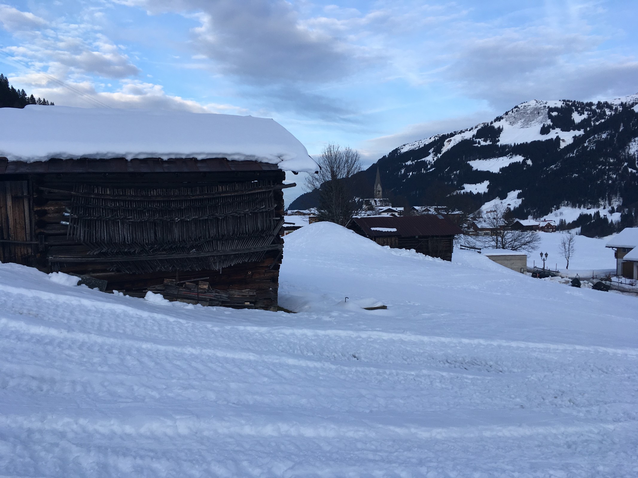 Tag 1 - 03.01 - KWT- Kurzes Einfahren an Jedermann und Maisäss
