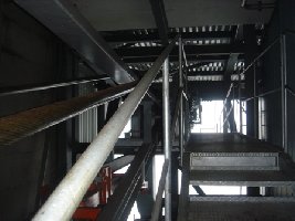 so und hier ist der tragseilsattel der kabine nummer 8