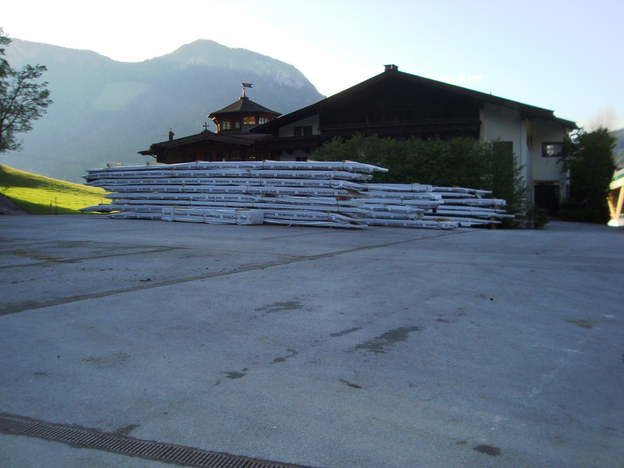 In der neuen Talstation wird viel Holz verbaut