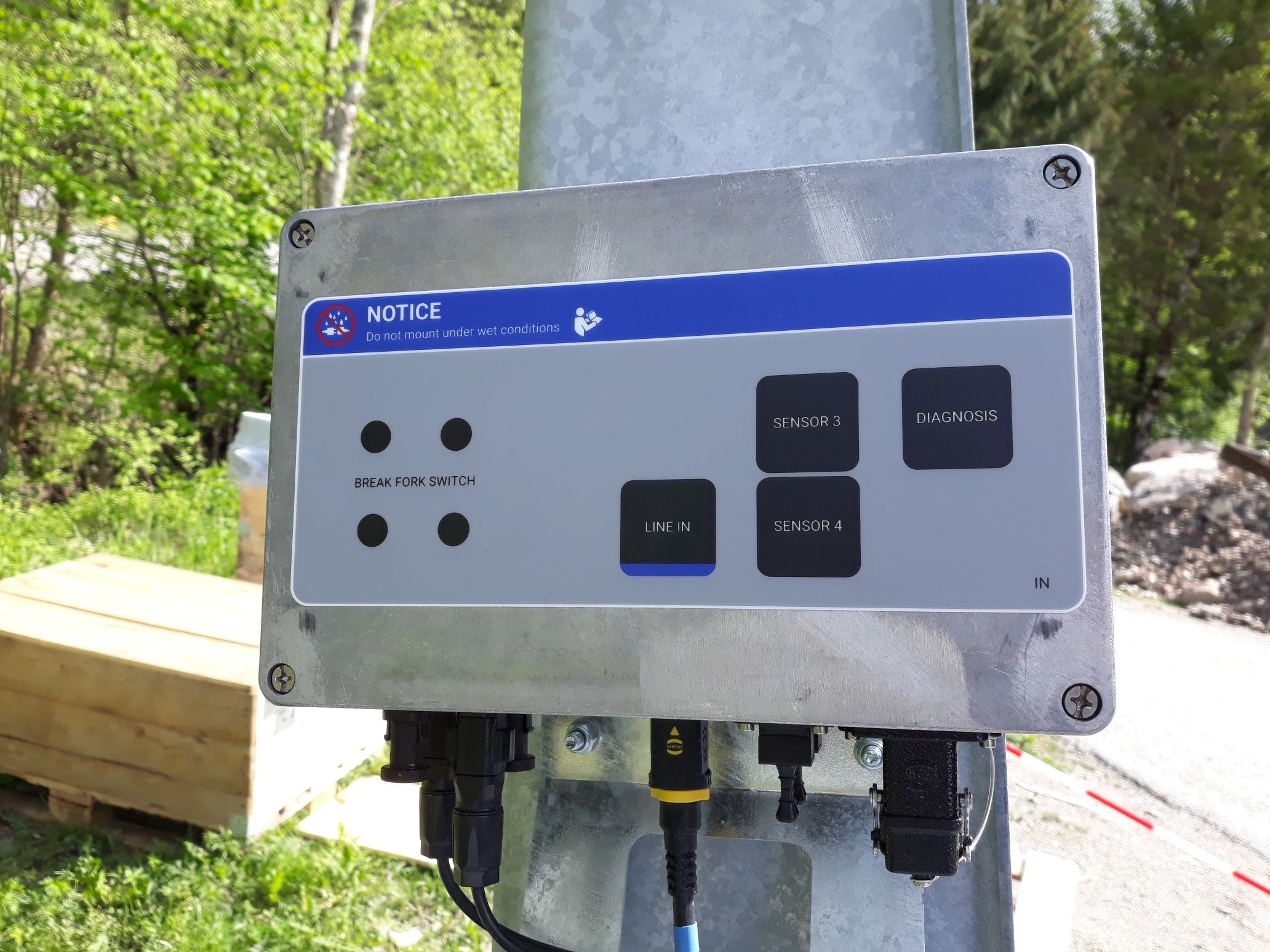 Steuerung der Seilüberwachung (2 x pro Joch)