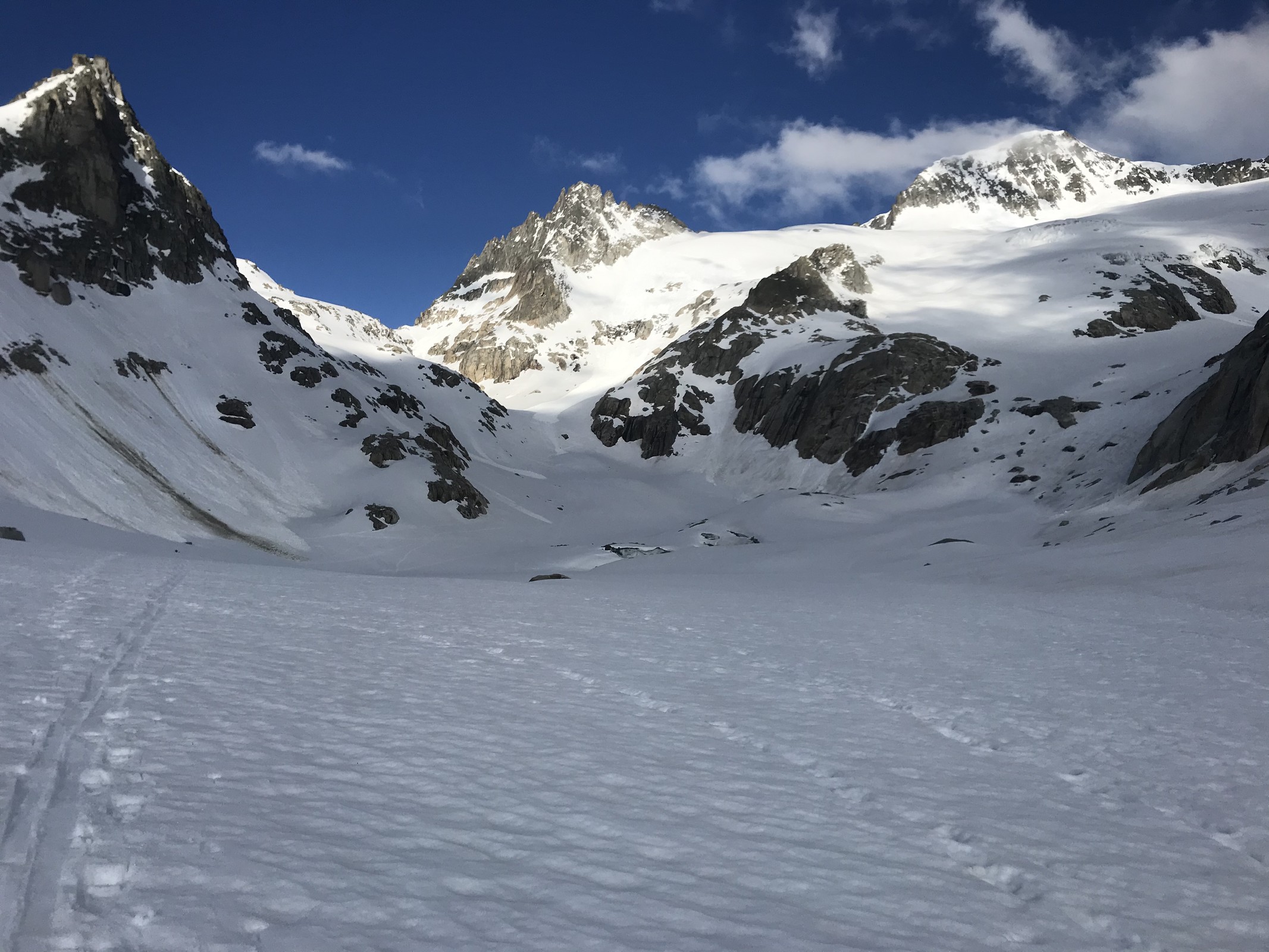 Nach einer Linkskurve öffnet sich der Blick zum Gletscher