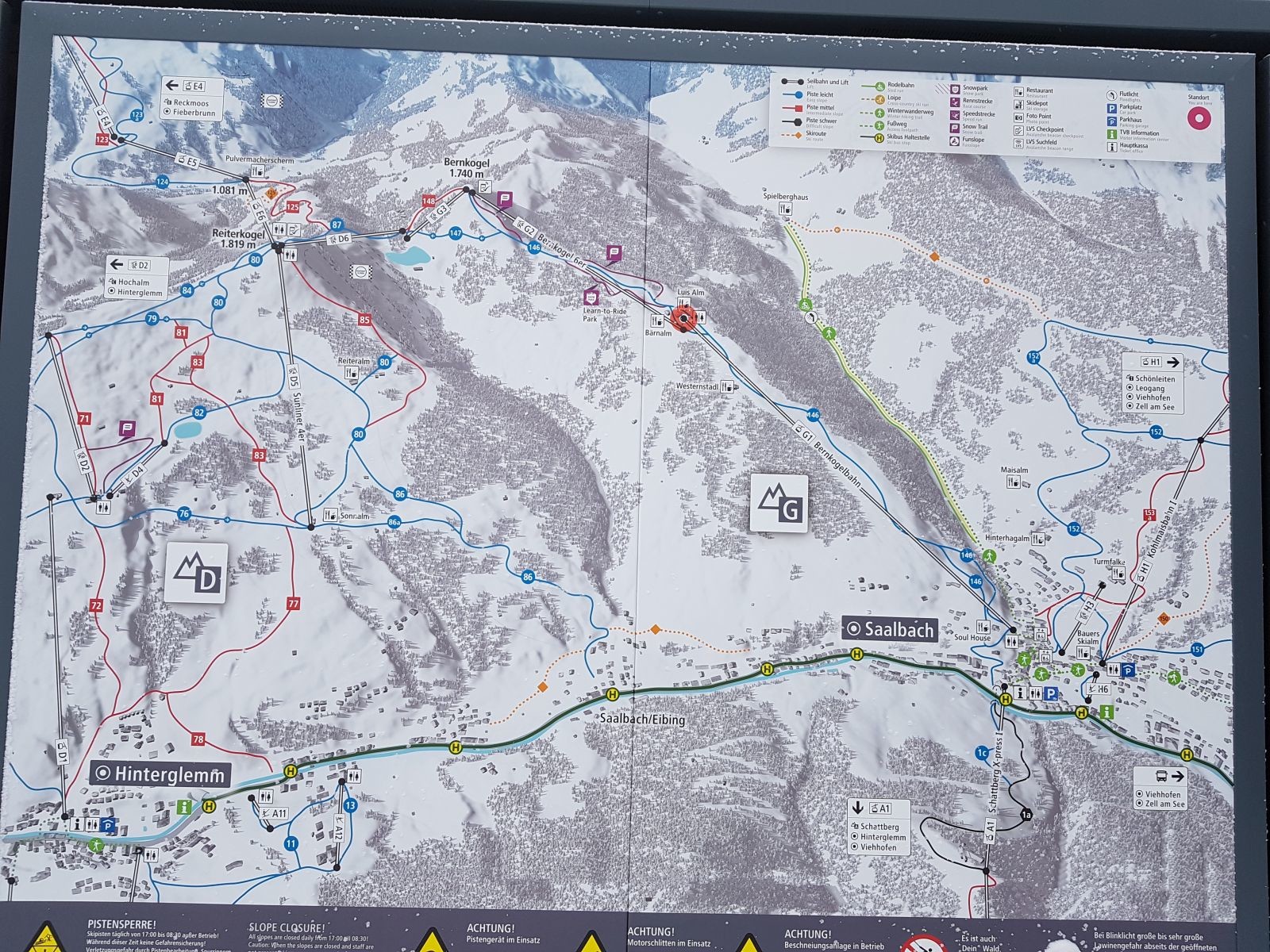 Kurz zuvor noch ein Blick auf das neue Design. Die Pistenpläne im kleinen Maßstab sind sehr detailliert und übersichtlich gestaltet.