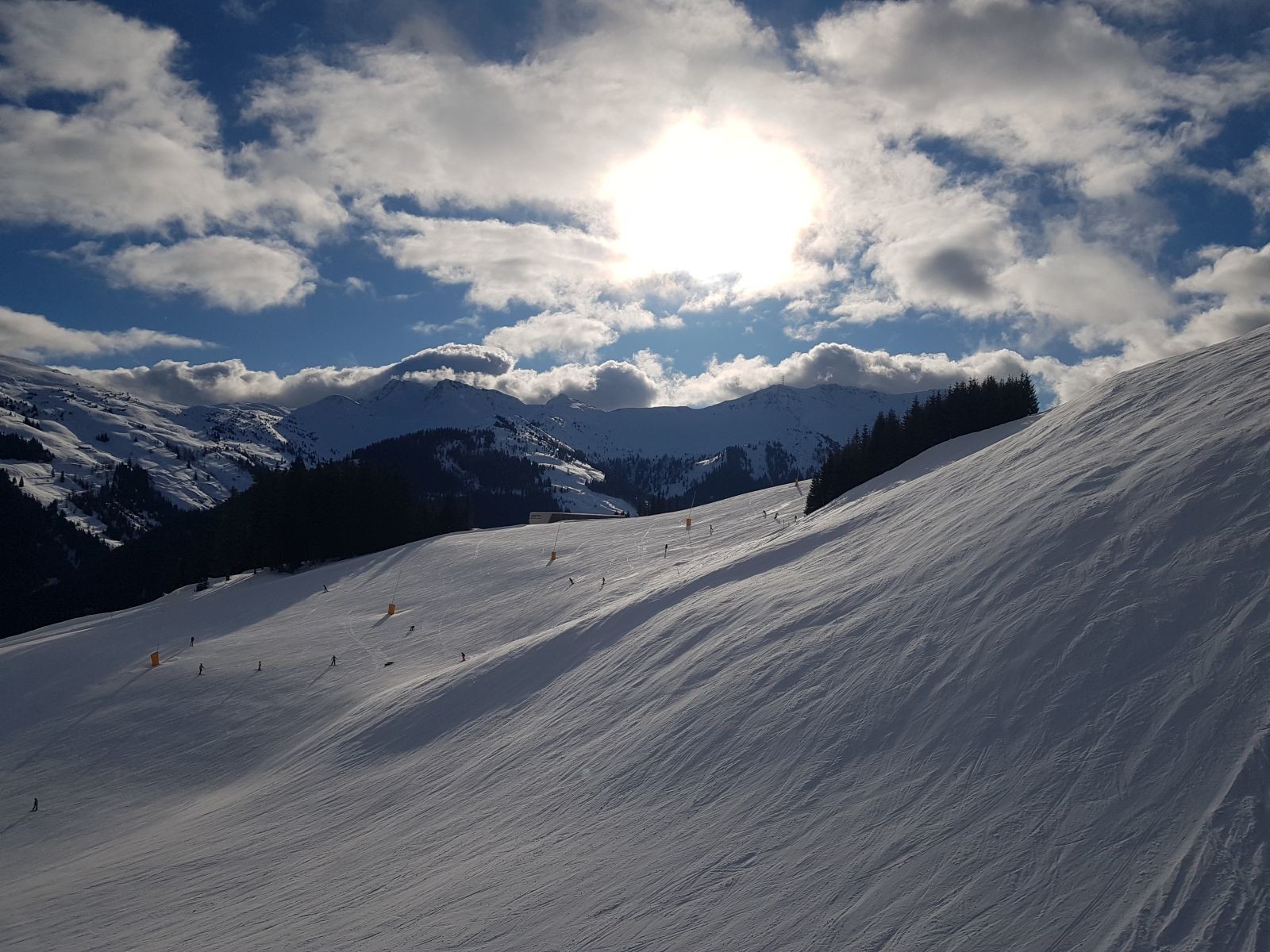 Nun endlich in der neuen Bahn. Der zu sehende unterste Steilhang der Schwarzen 36 war gesperrt. Oben ging die Piste sehr gut zu fahren.