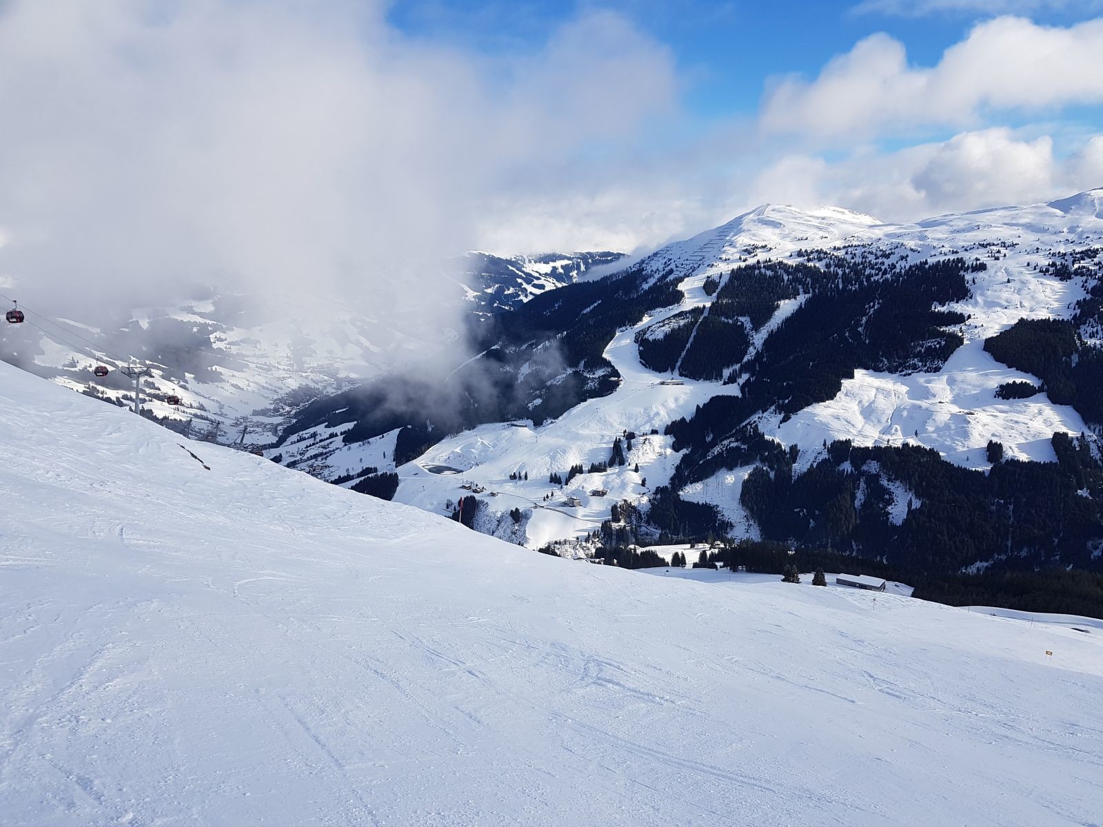 Hier wieder auf der Schwarzen. Ganz oben etwas mit Absätzen und eisig, aber der Rest, wie hier auf dem Bild zu sehen, schön griffig.
