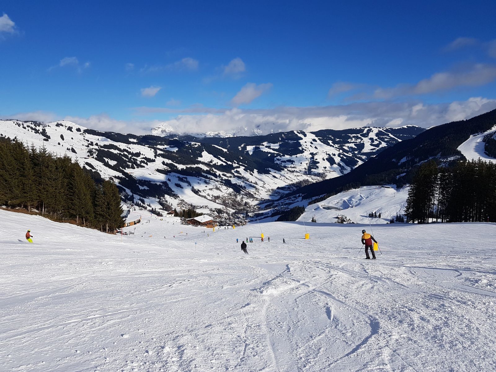 Kurz vor der Mittelstation, die Piste war hier genial zu carven und, selten in diesem Winter, mal ohne Eis