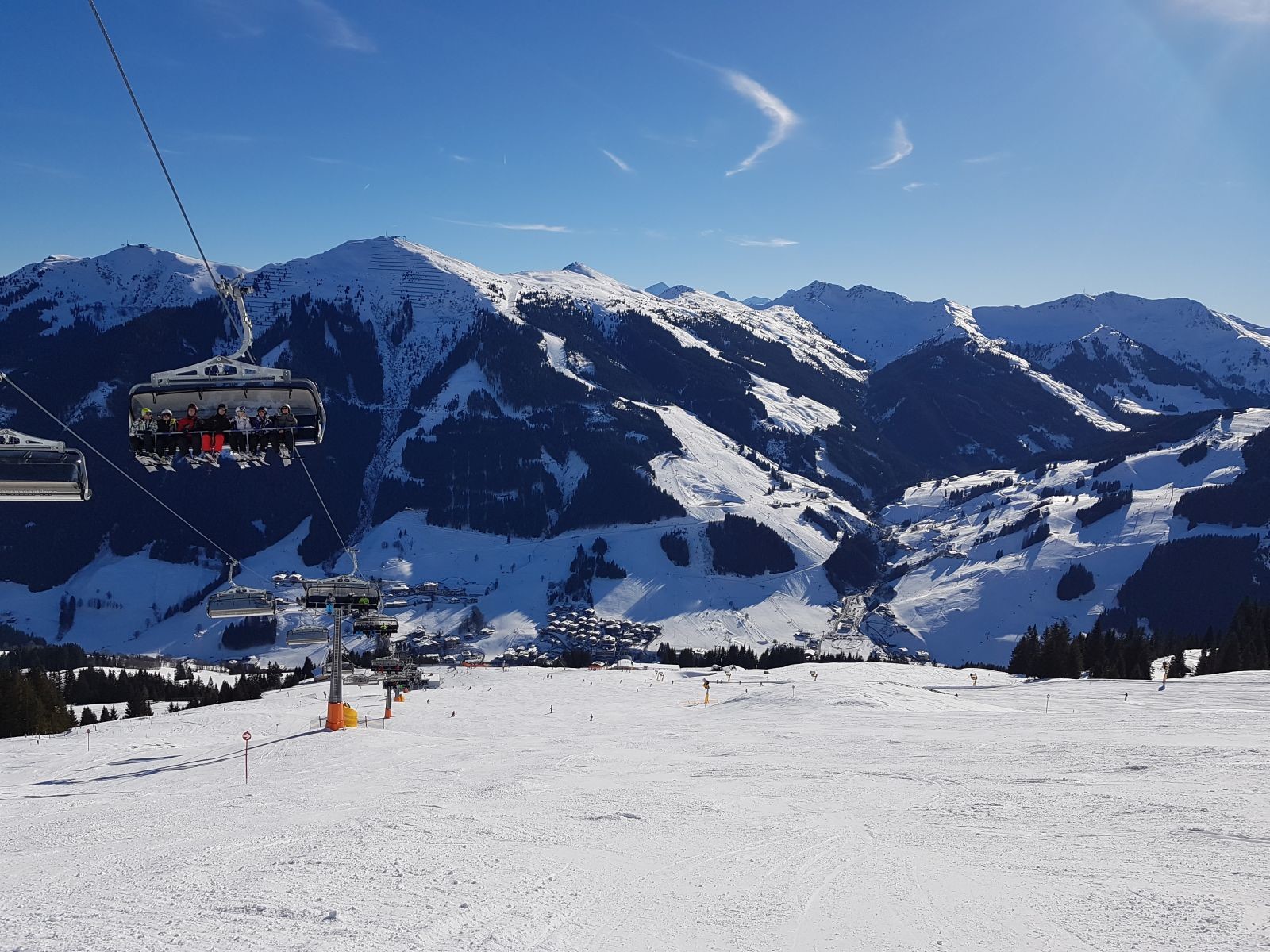 Am Hasenauer folgte dann schön die nächste tolle Abfahrt. So grottenschlecht sie gestern war so perfekt war sie heute.