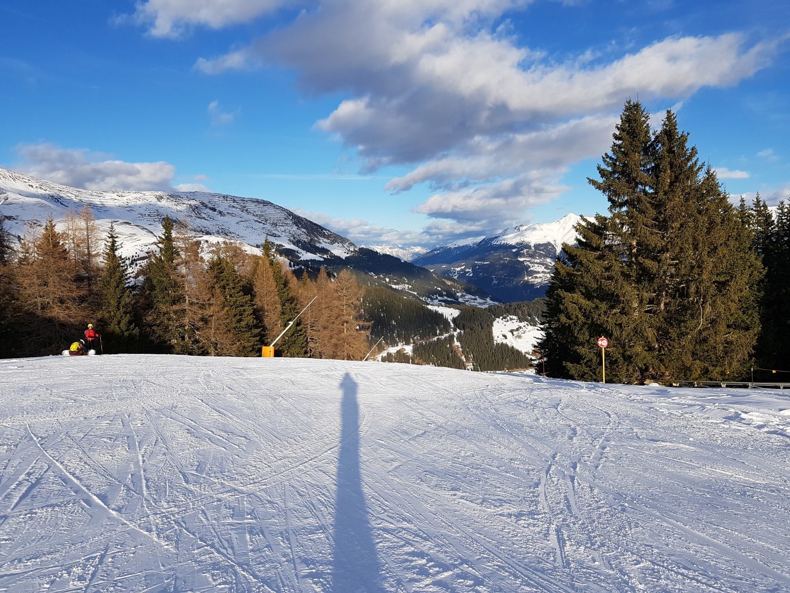 Mit der Alpkopf 4KSB fuhr ich zur Waldabfahrt, welche noch sehr gut bis ins Tal ging.