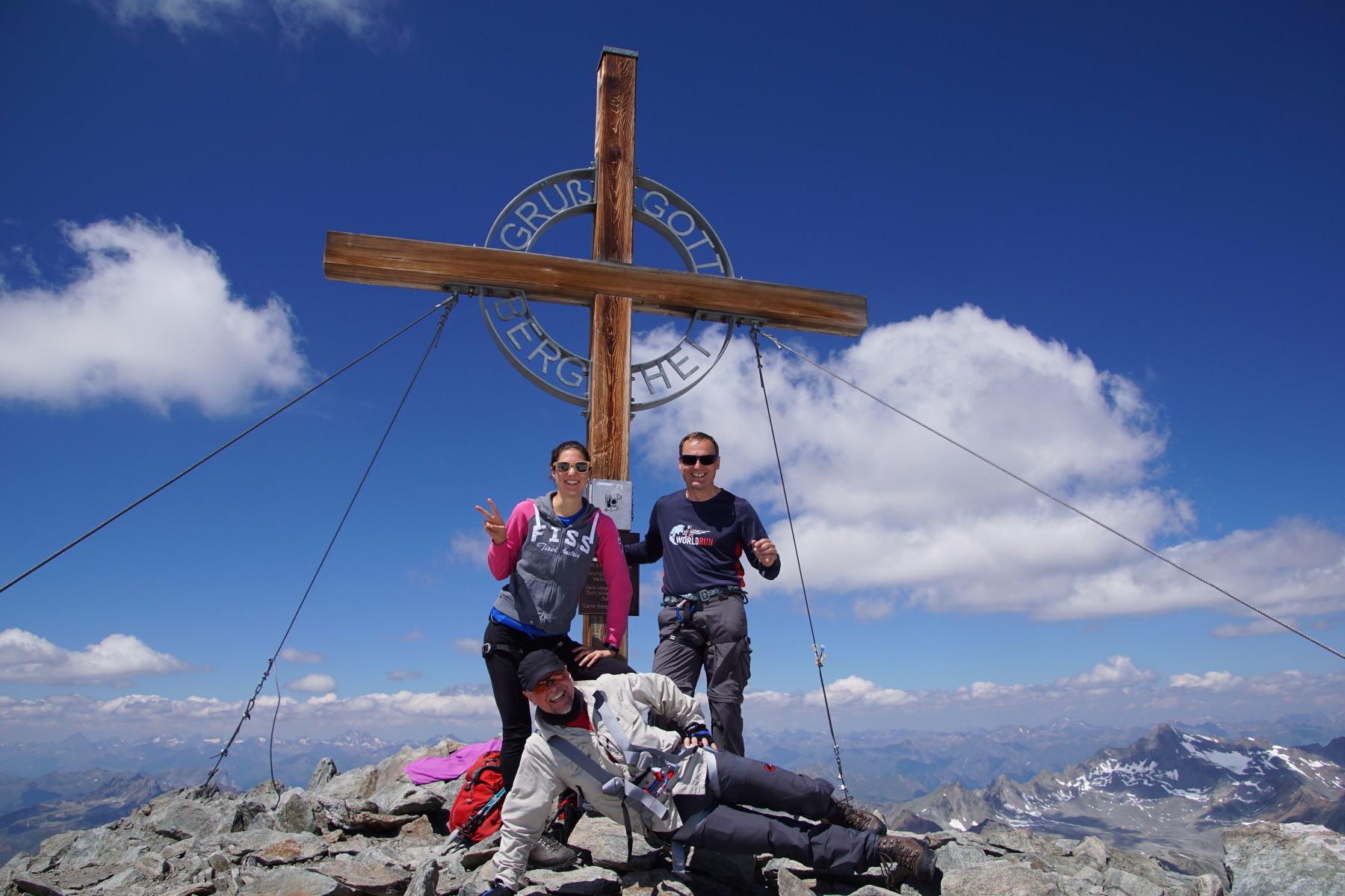 Gipfelkreuz Weißseespitze 3526m. Juli 2018.