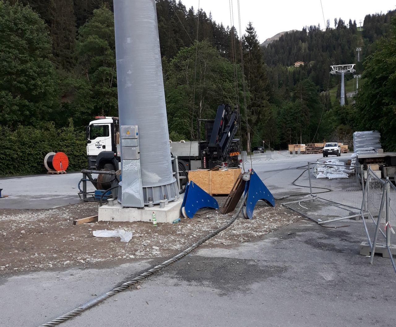 Fa. Kogler aus Brixen im Thale ist für den Seilzug sehr erfahren.