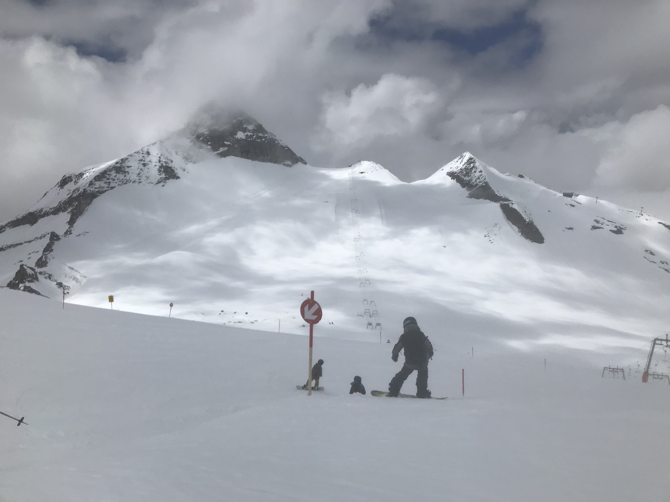 Blick auf Olperer gegen 12 Uhr