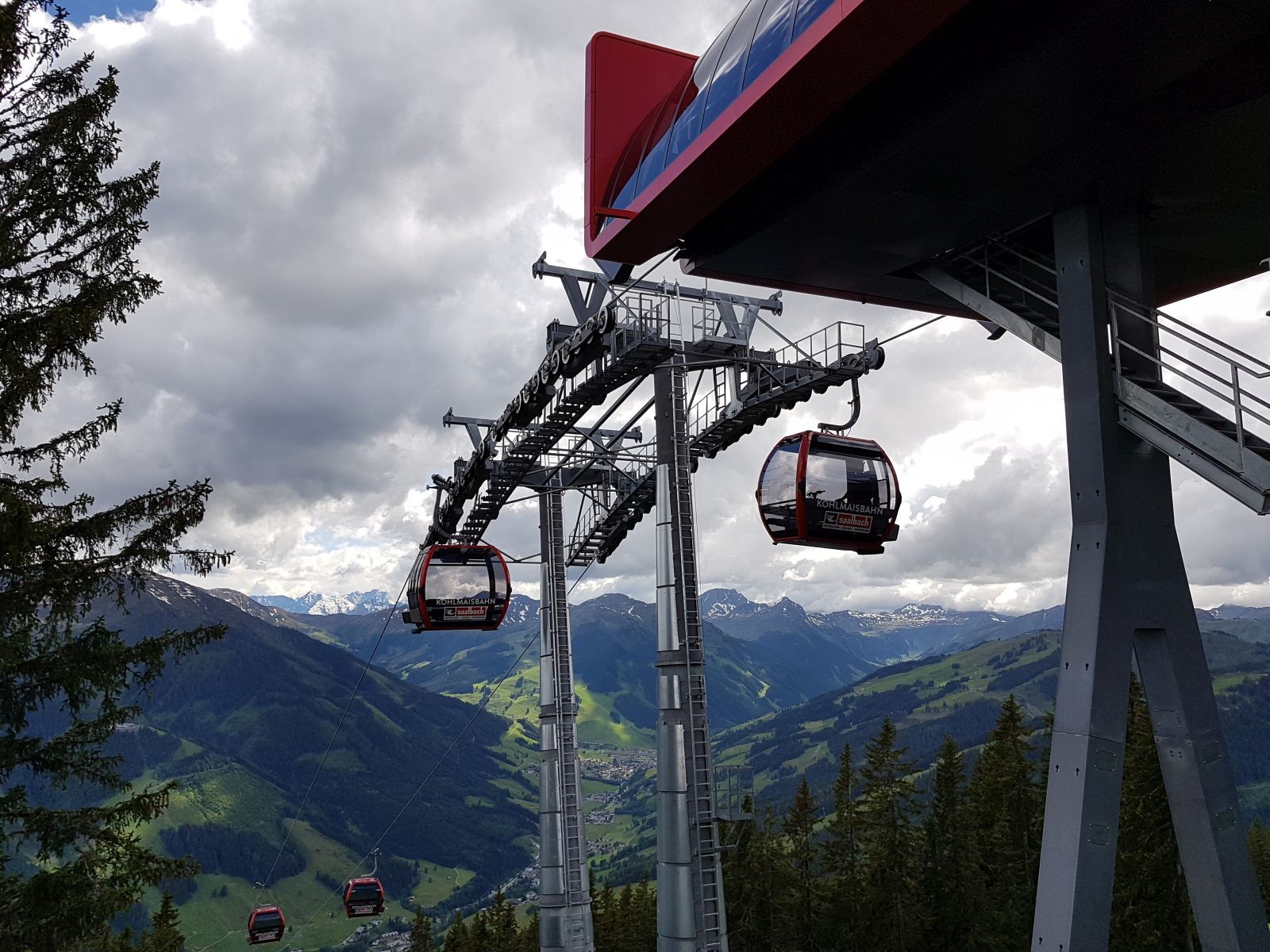 Einfahrt der Kohlmaisbahn auch mit tollem Blick hinter in den Talschluss