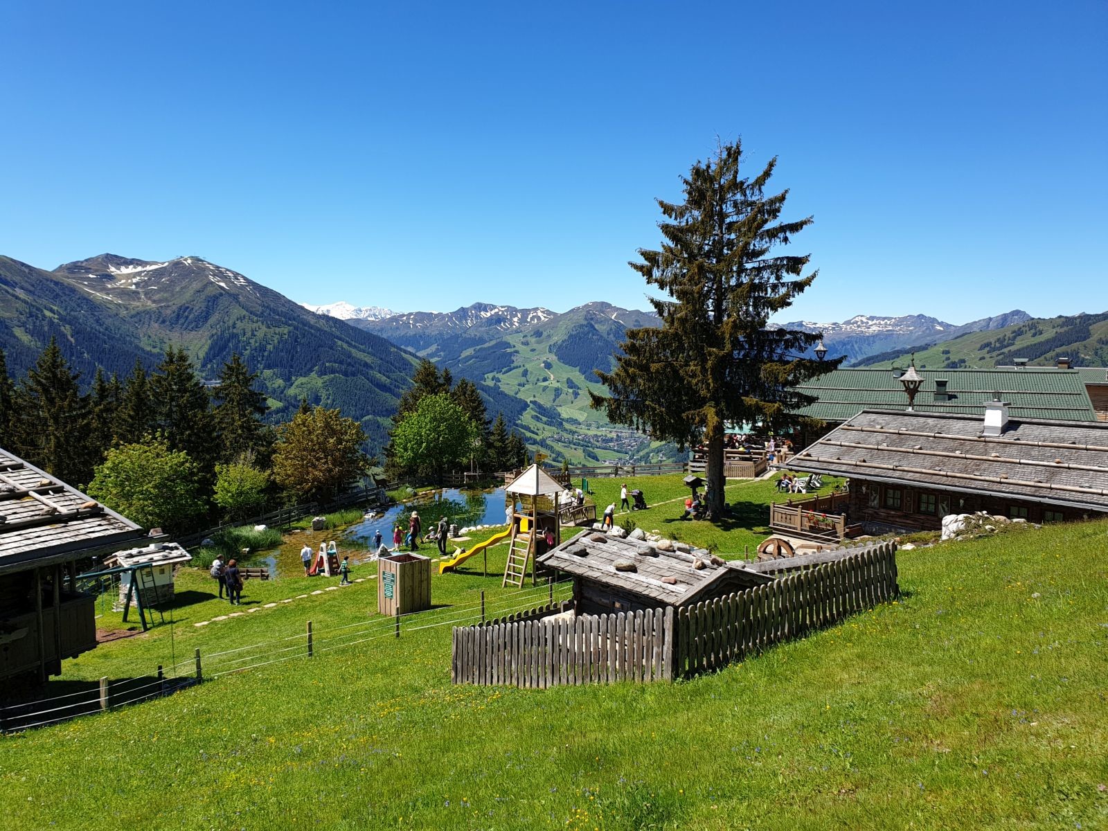 An der Panoramaalm, hier also der Wechsel aufs Rad