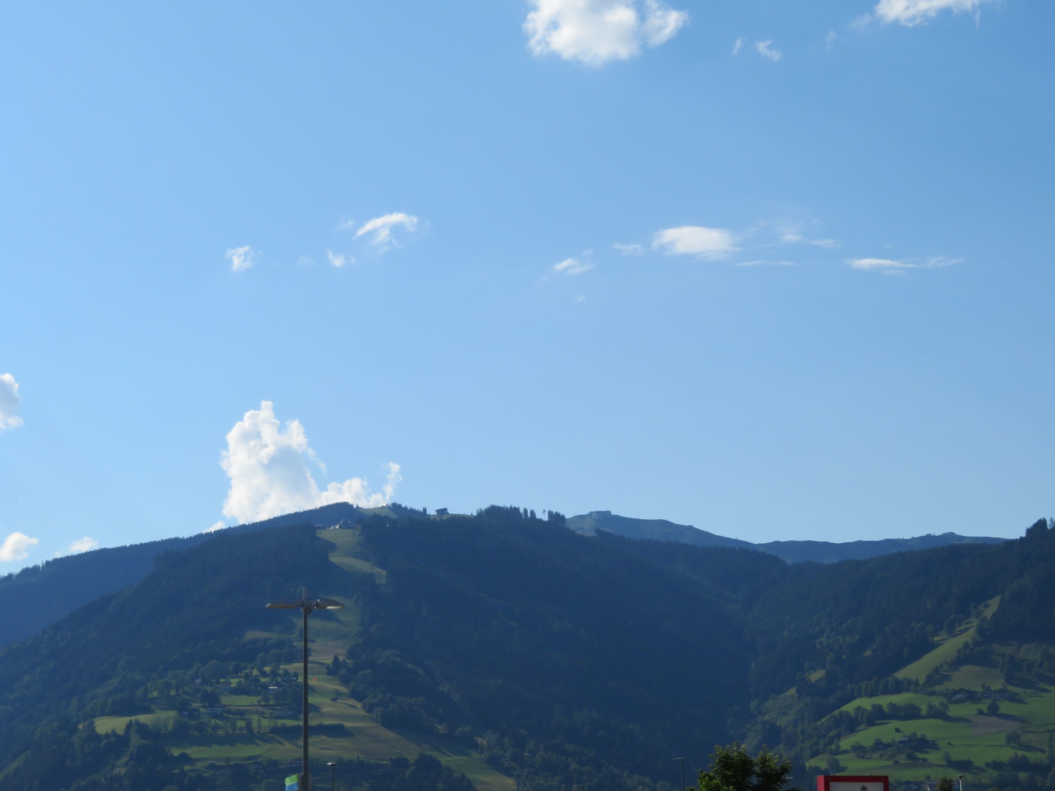 Zoom zum oberen Teil der Schüttabfahrt am areitXpress. Der Laternenmast war natürlich nicht beabsichtigt :-/...