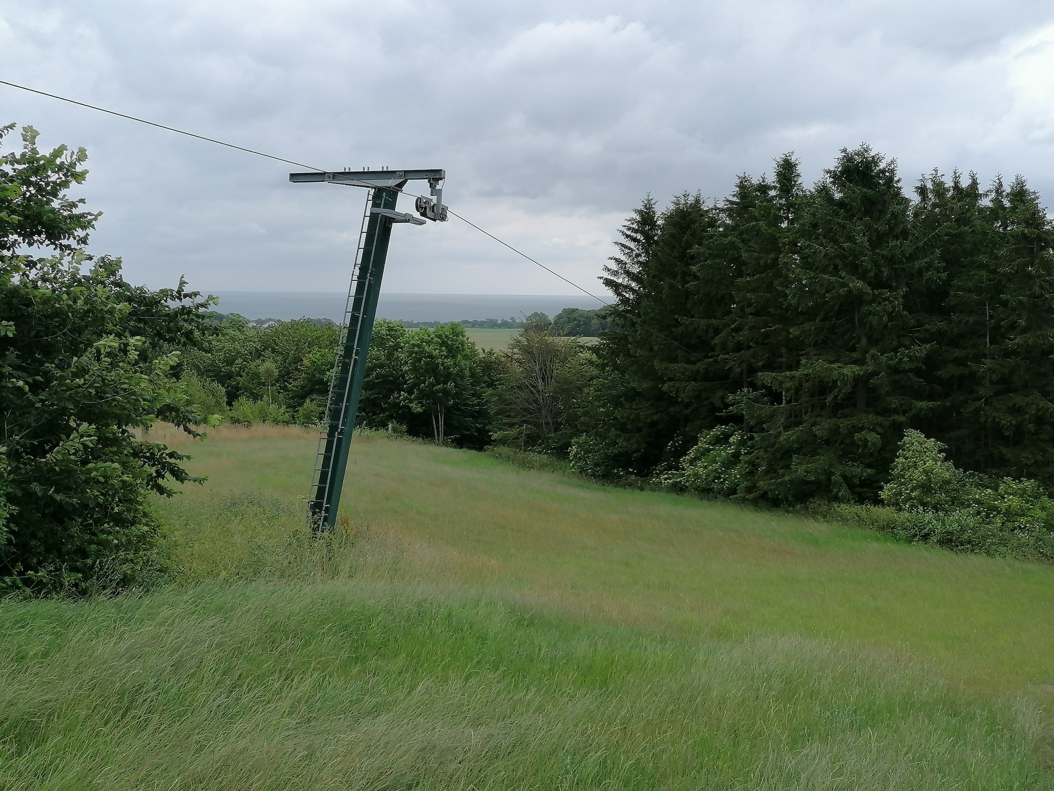 Skifahren mit Meerblick, gibt es ja Liebhaber hier.