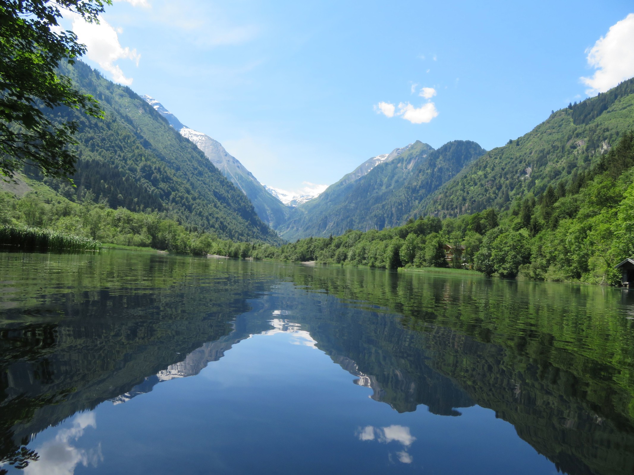 Blick vom Klammsee in Richtung des Stausees "Wasserfallboden ganz hinten im Kapruner Tal.