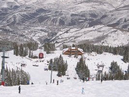 Dieser kurze Steilhang bis zur Mittelstation ist leider problematisch, weil abgefahren oder schlampig gewalzt