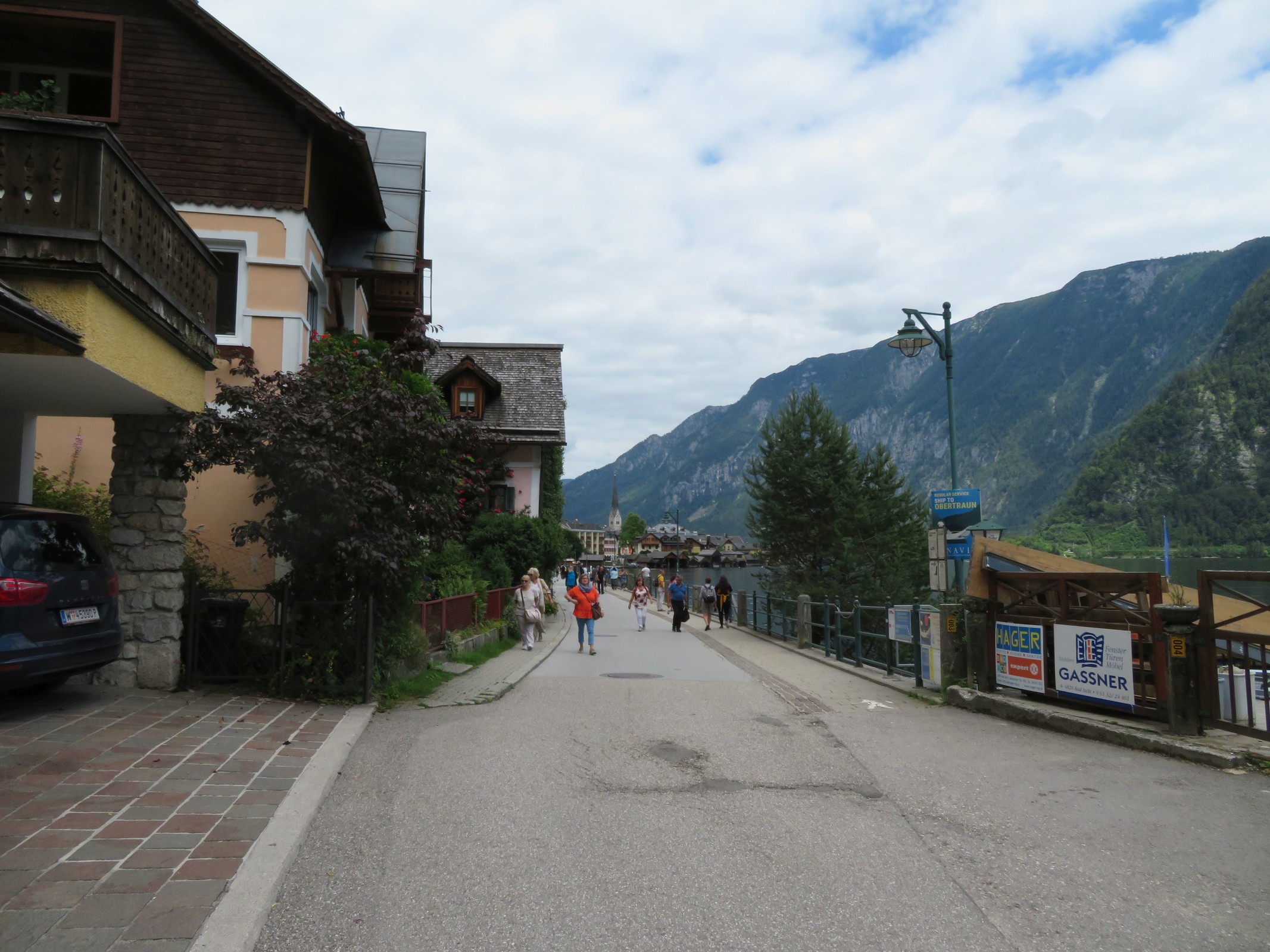"Uferpromenade" in Hallstatt.