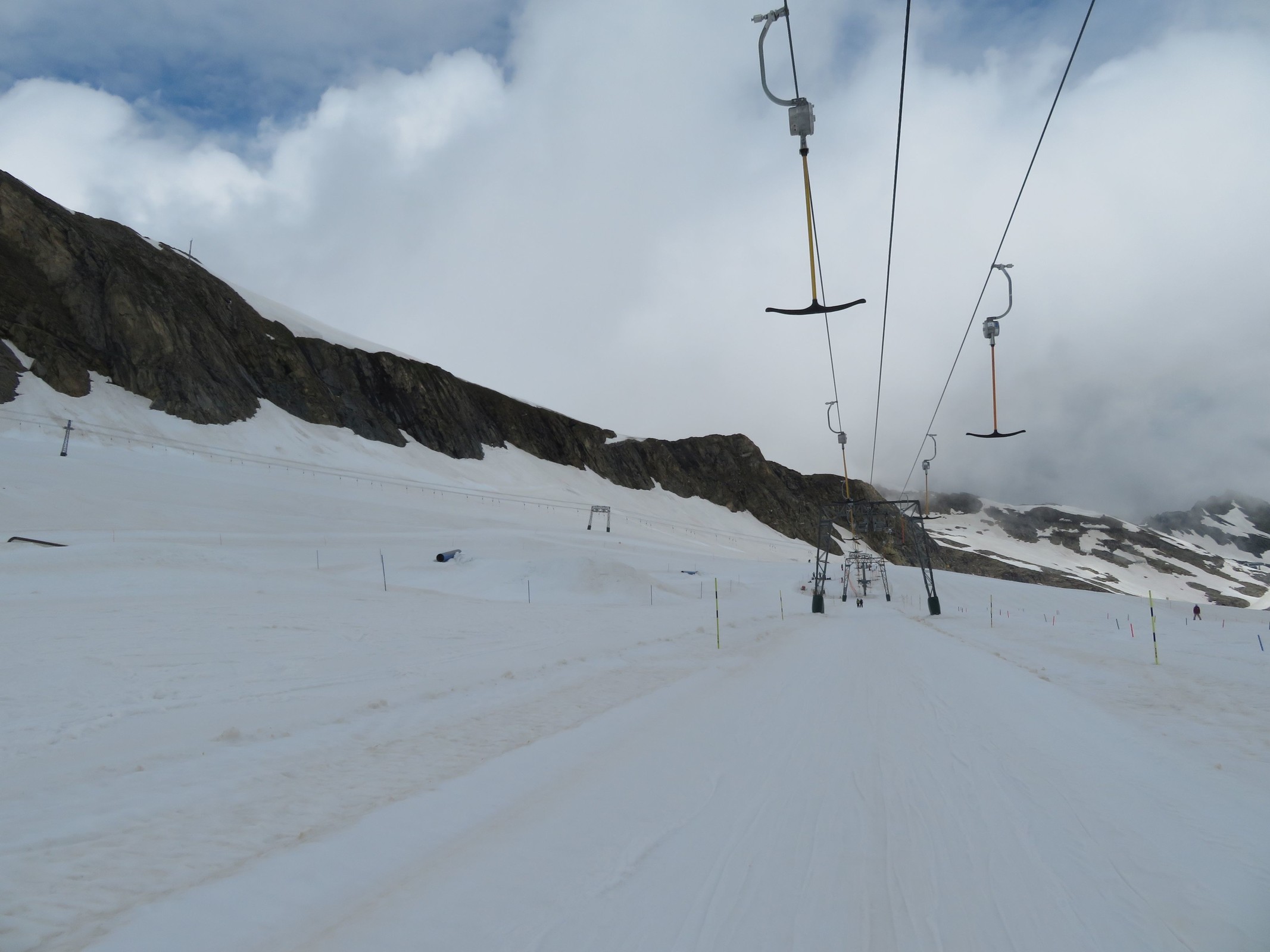 Blick talwärts im Magnetköpfllift. Dieses Bild ist um 11.04 Uhr entstanden.