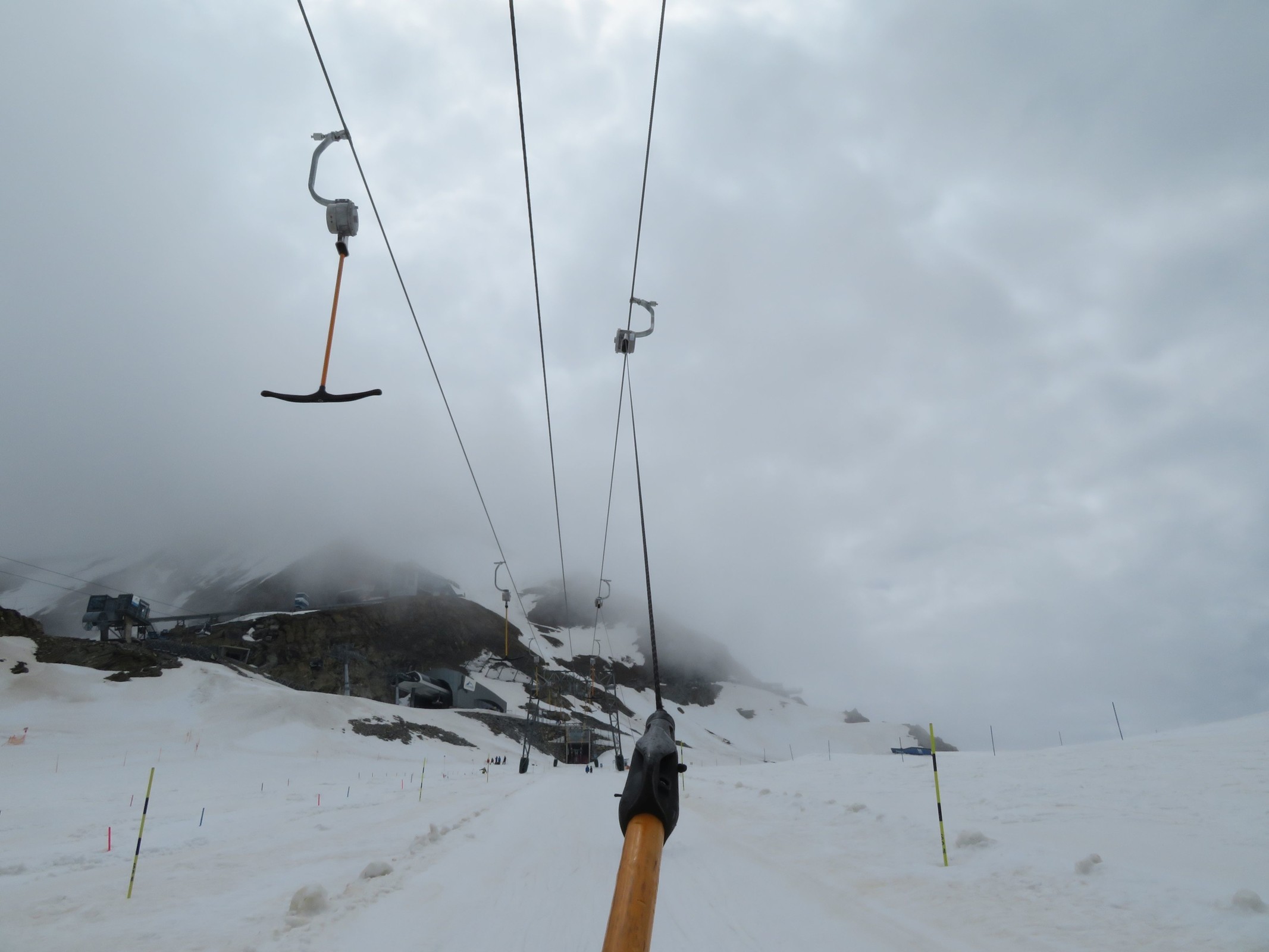 Um 11.43 Uhr war die Wolkengrenze dann schon wieder deutlich höher. Ich bin aber die ganze Zeit nicht einmal im Nebel oder den Wolken versunken.