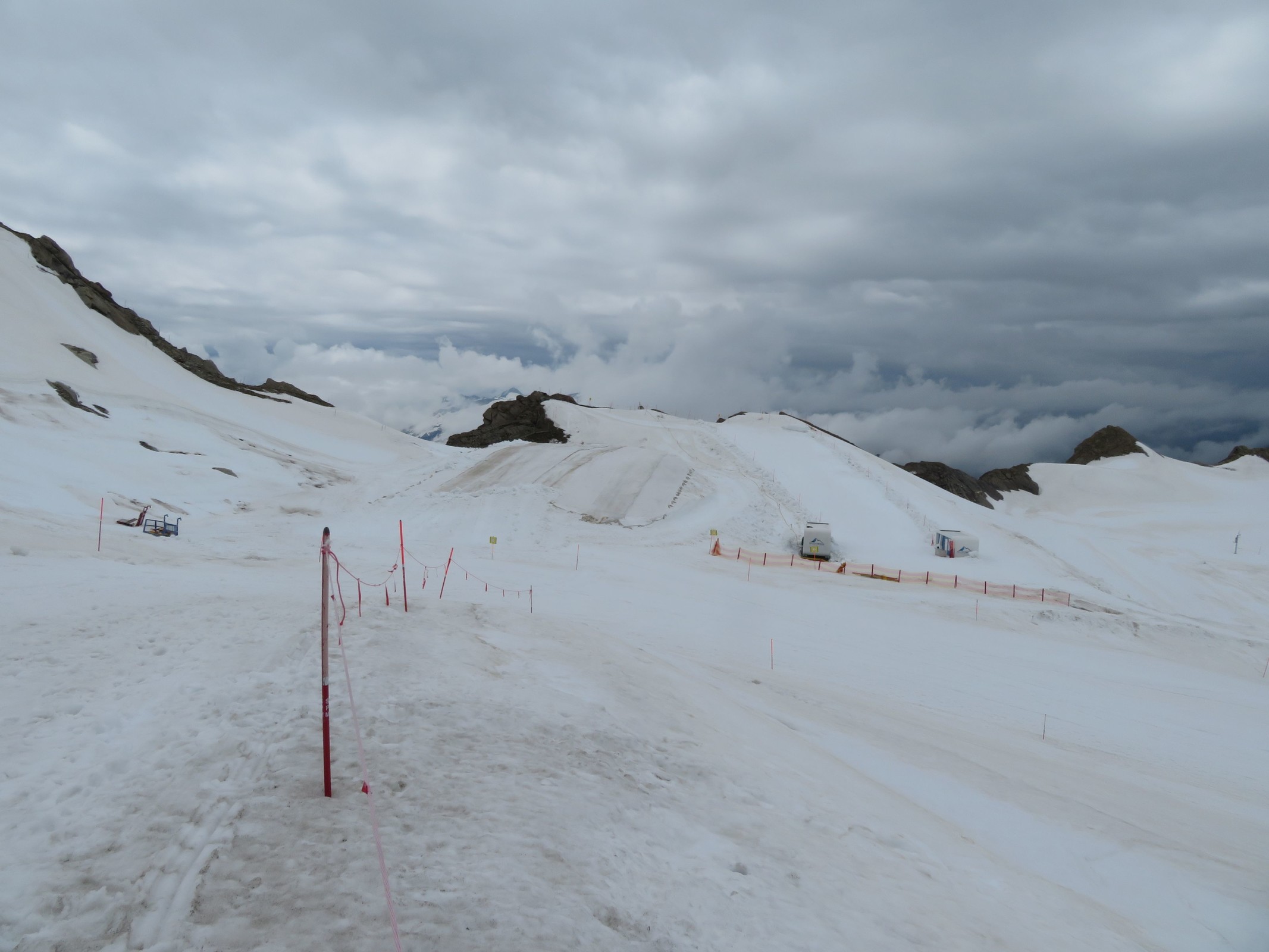 Blick in Richtung der Ice Arena von der Bergstation des Gletscherjets 4.