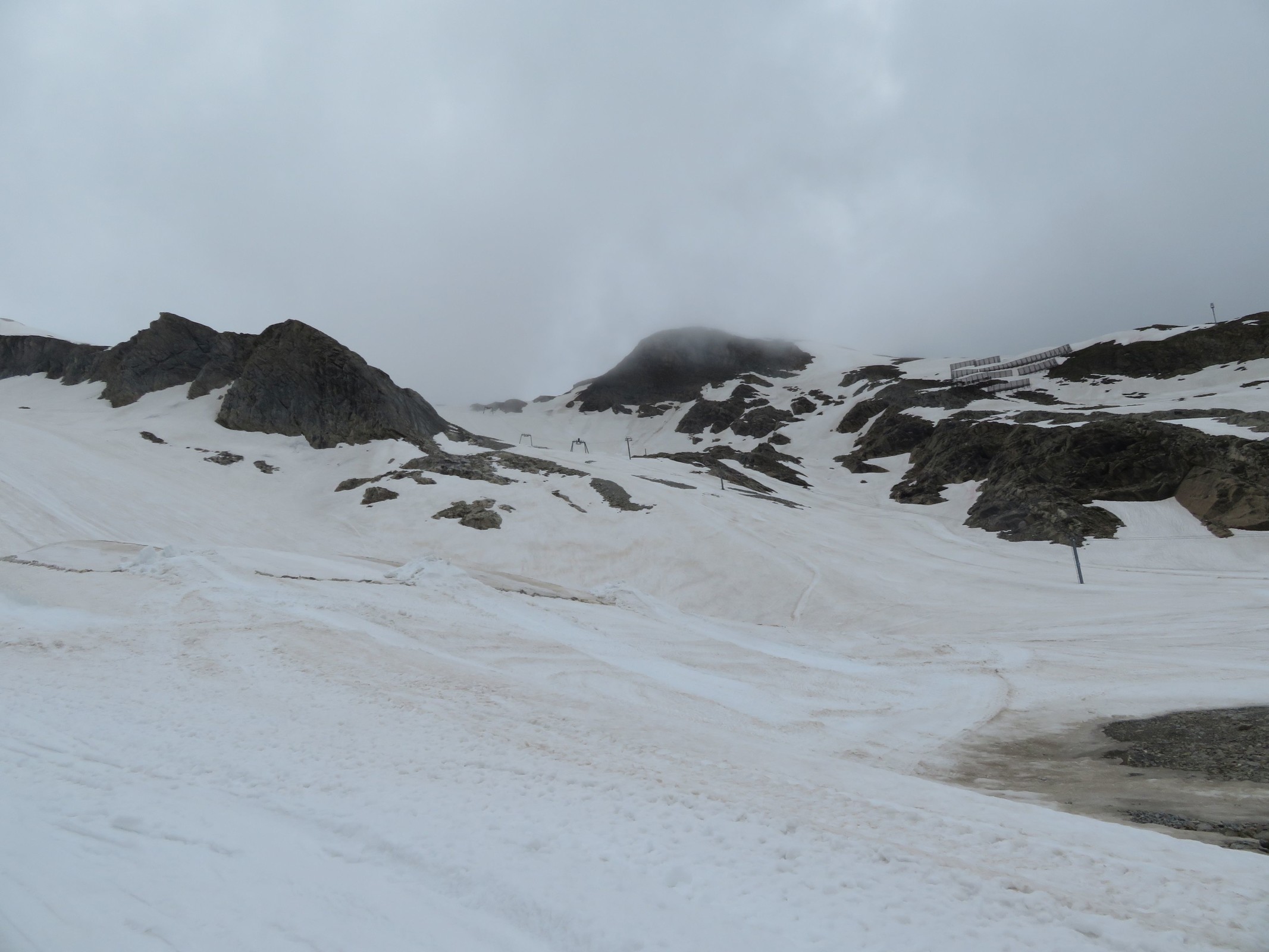 Maurergletscherlift. Hat auch nur noch ganz oben ein wenig Gletscher.