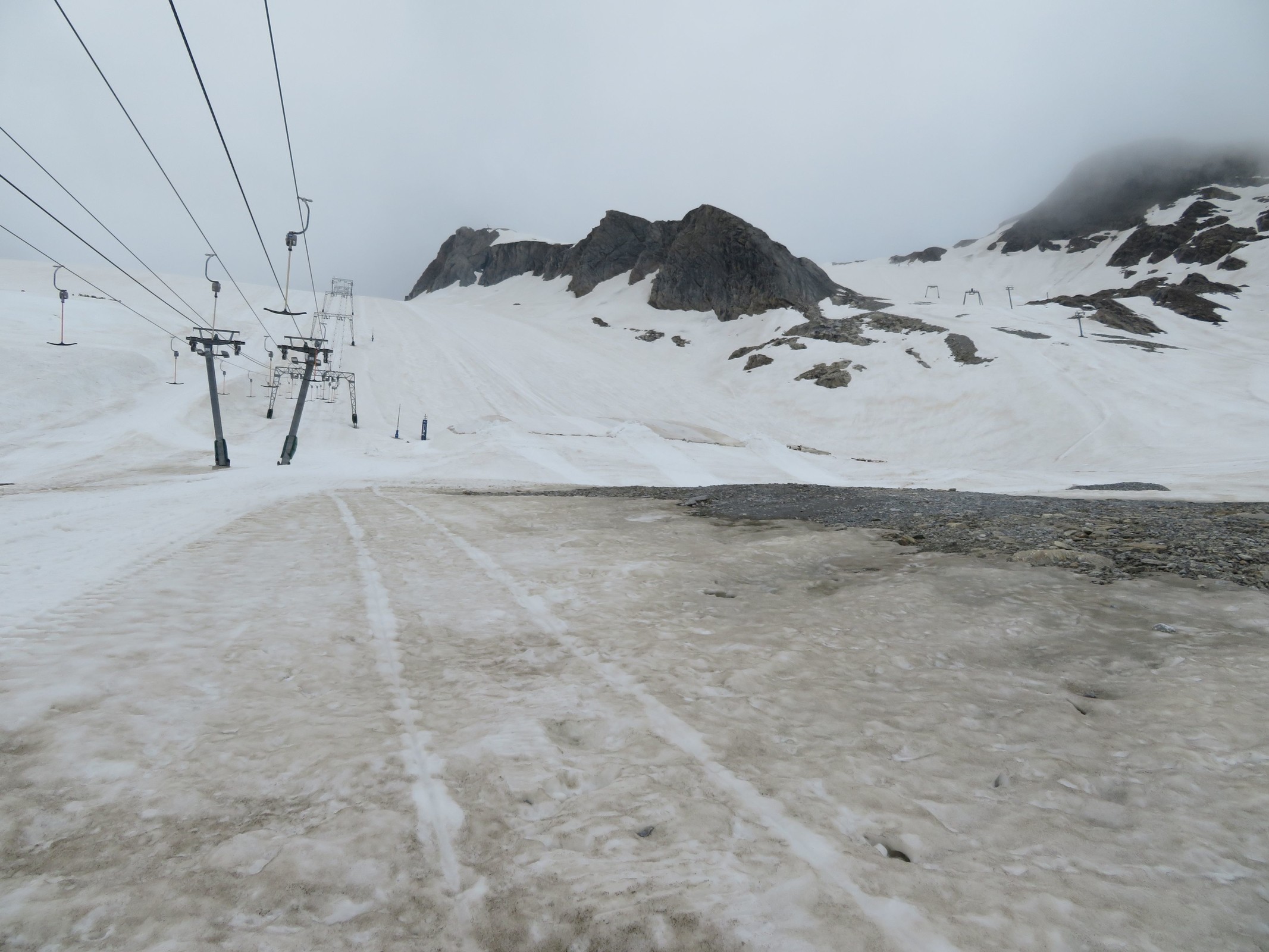 Blick nochmal bergwärts auf die rechte Abfahrt an den Kitzliften.