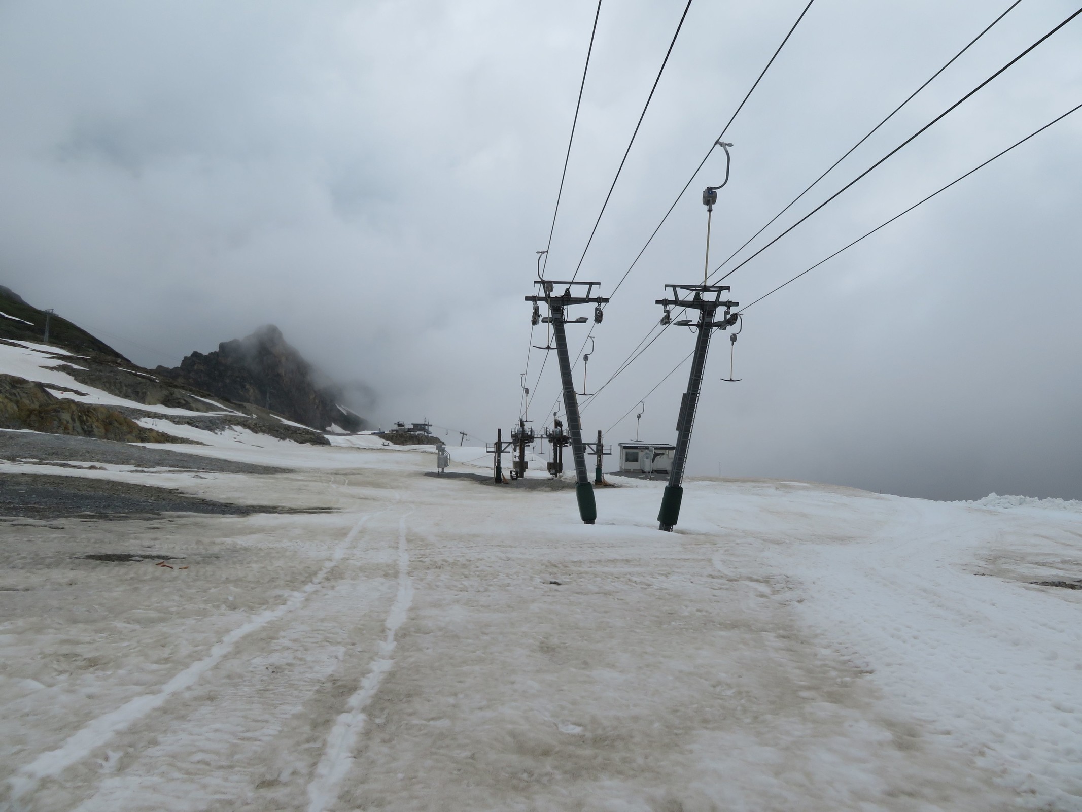 Blick zu den Talstationen der Kitzlifte.
