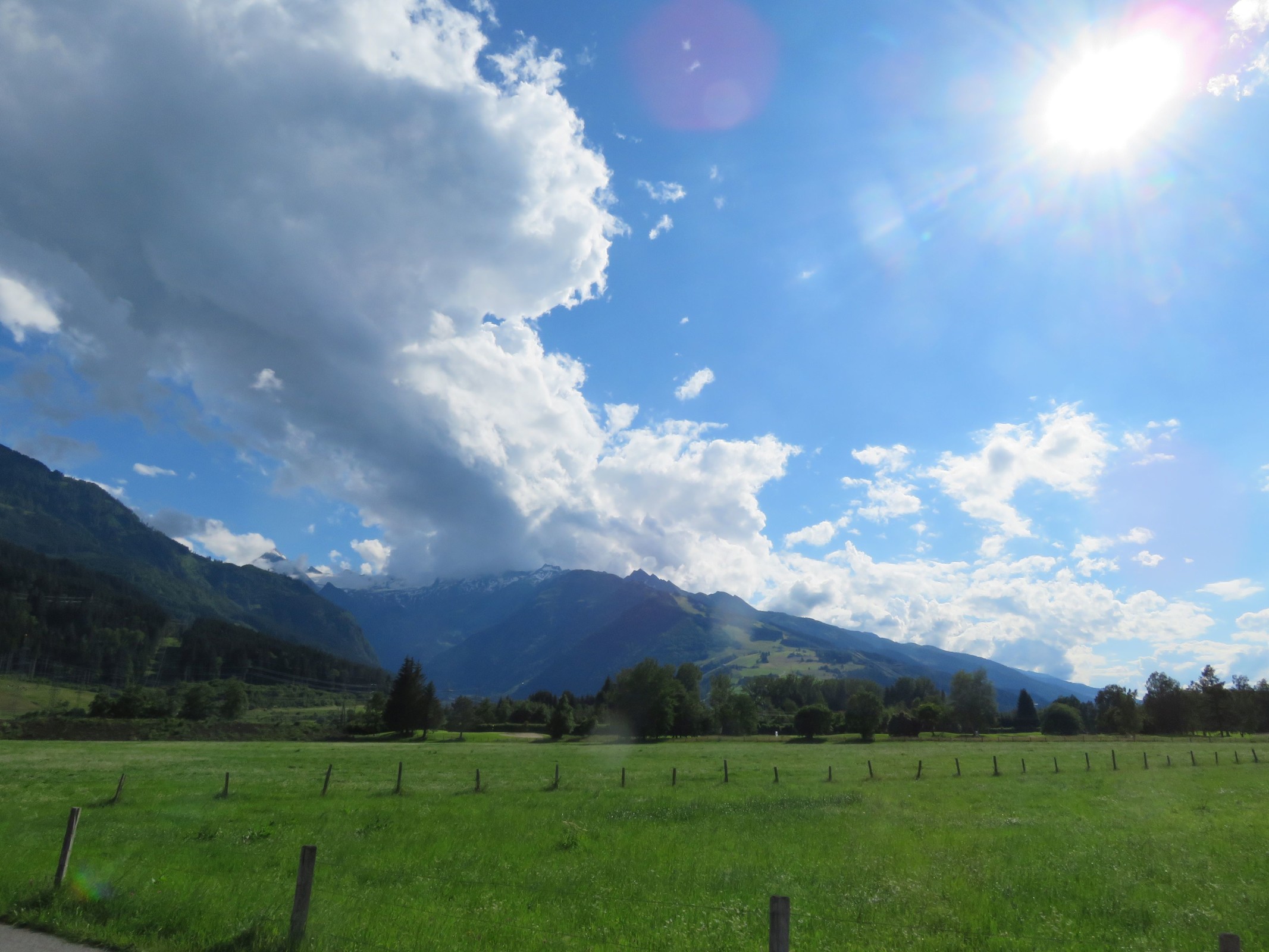 Und wieder auf dem Weg nach Kaprun. Zu sehen ist der Maiskogel bildmittig.