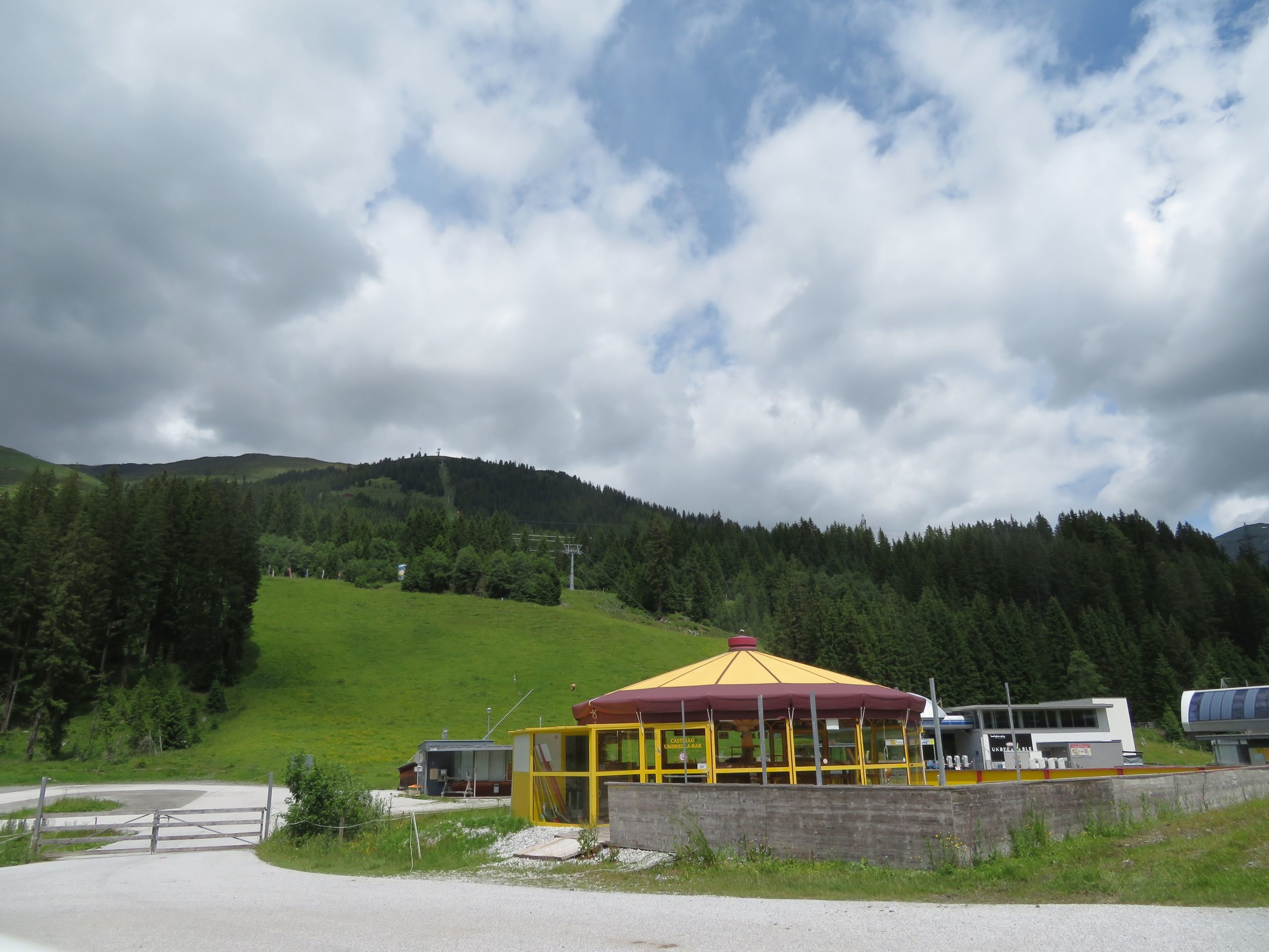 Talstation am Gerlospass des Skigebiets an der Sonnwendkopfbahn.