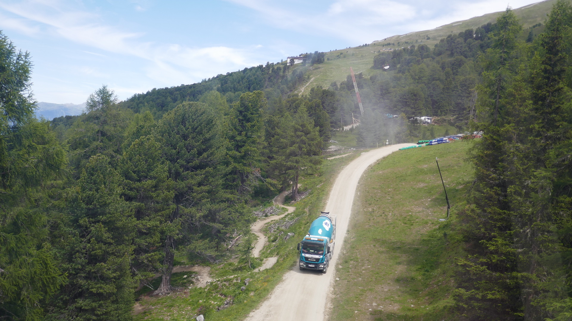 Baustrasse etwas oberhalb der Talstation (Urgabfahrt)