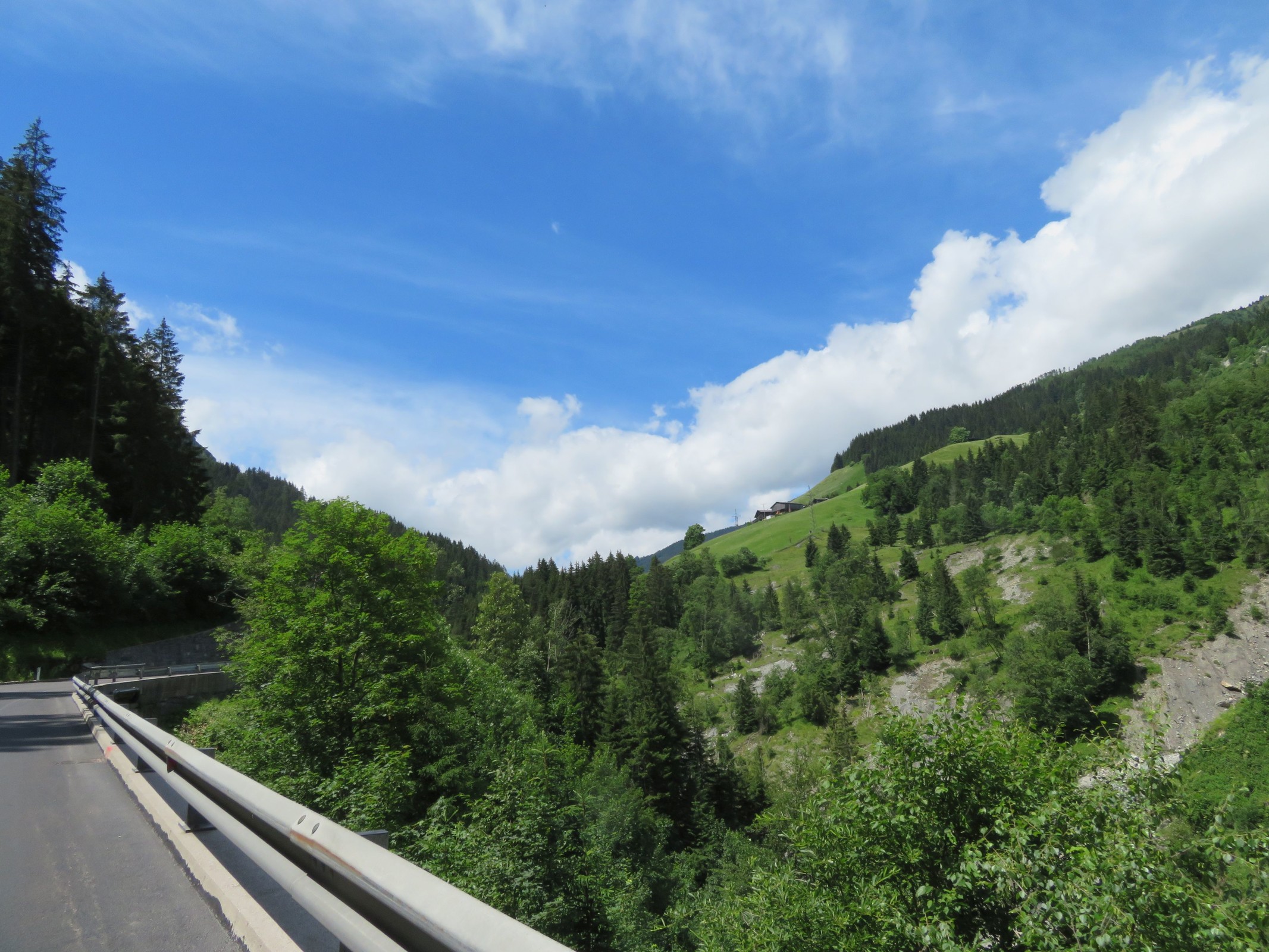 Zwischen Finkenberg und Vorderlanersbach.