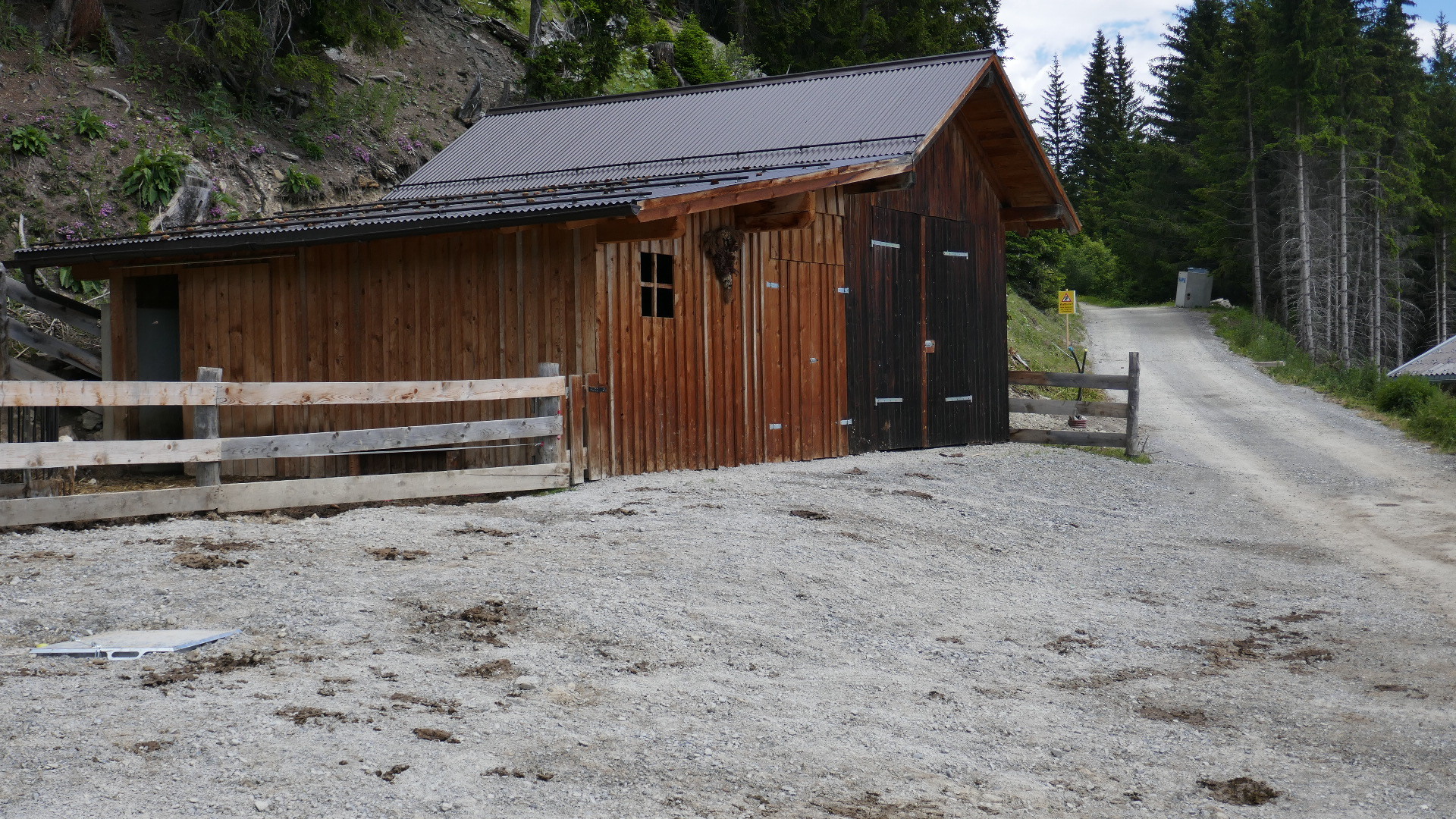 Ein kurzes Stück oberhalb der Kuhalm ist die Beschneiung bereits fertig