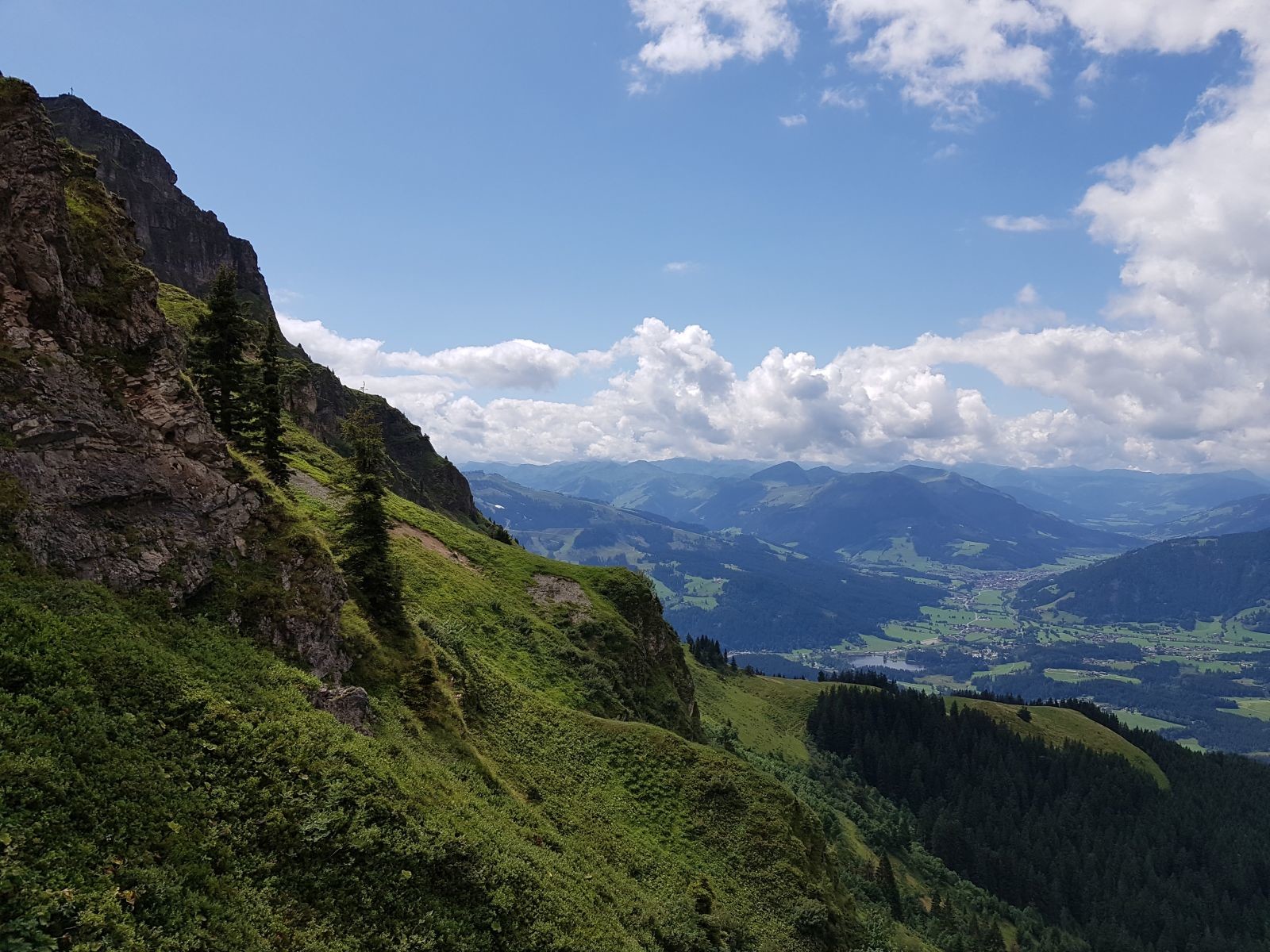 Von hier hat man einen schönen Blick ins Brixental.