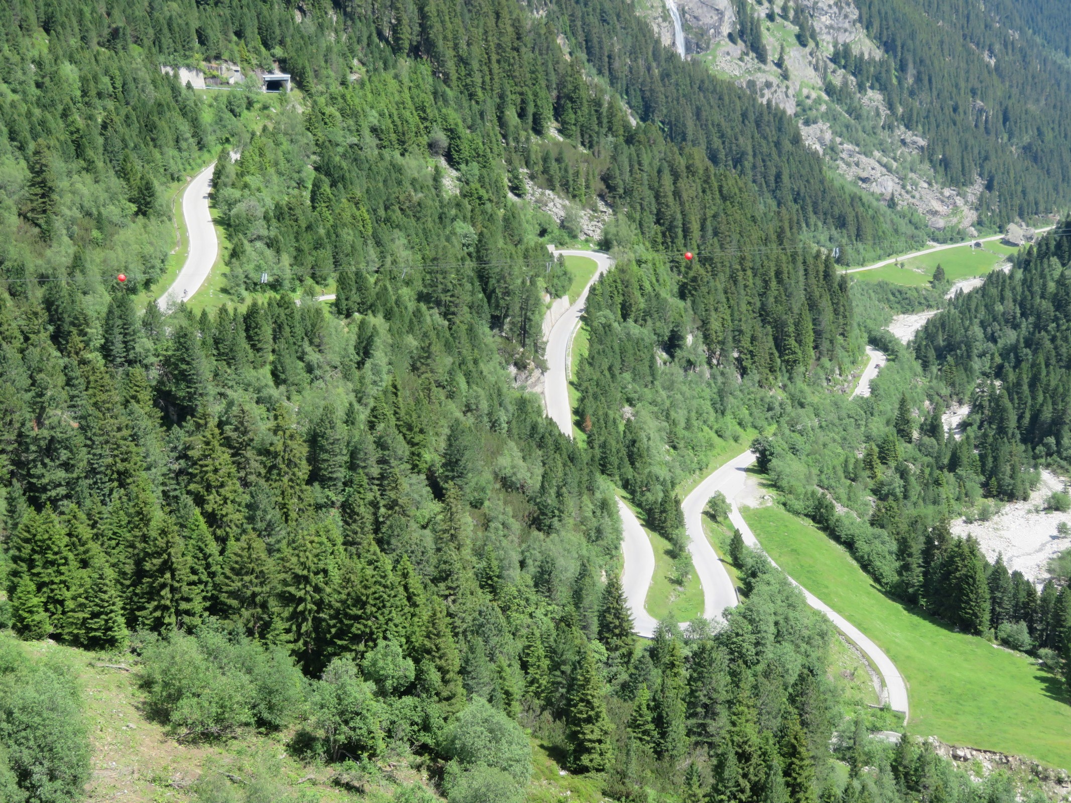 Zoom zur Alpenstraße. Man, habe ich davon viele Bilder gemacht :-).
