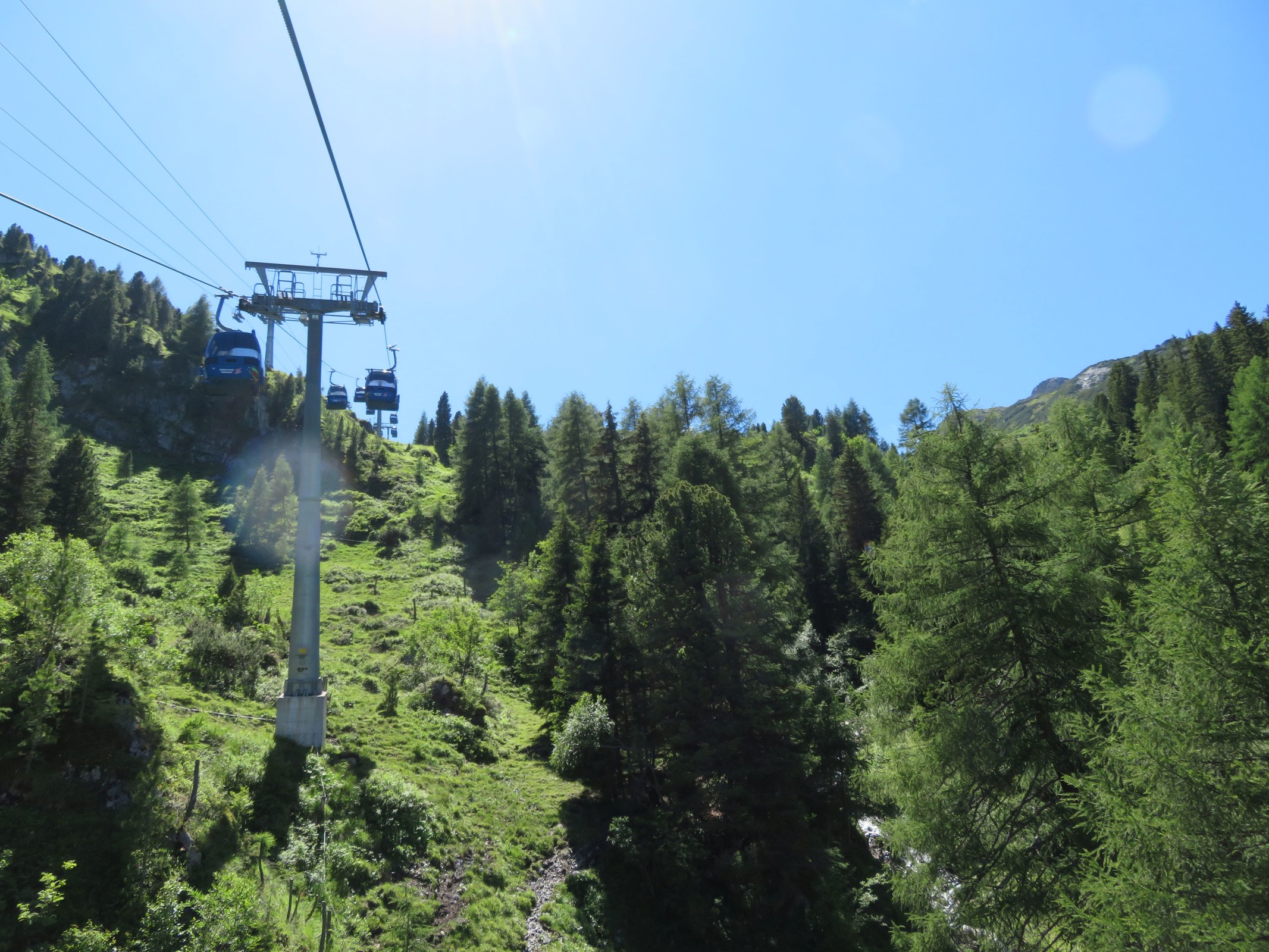Leider mit Fleck drauf - noch in der 8-EUB, Blick bergwärts.