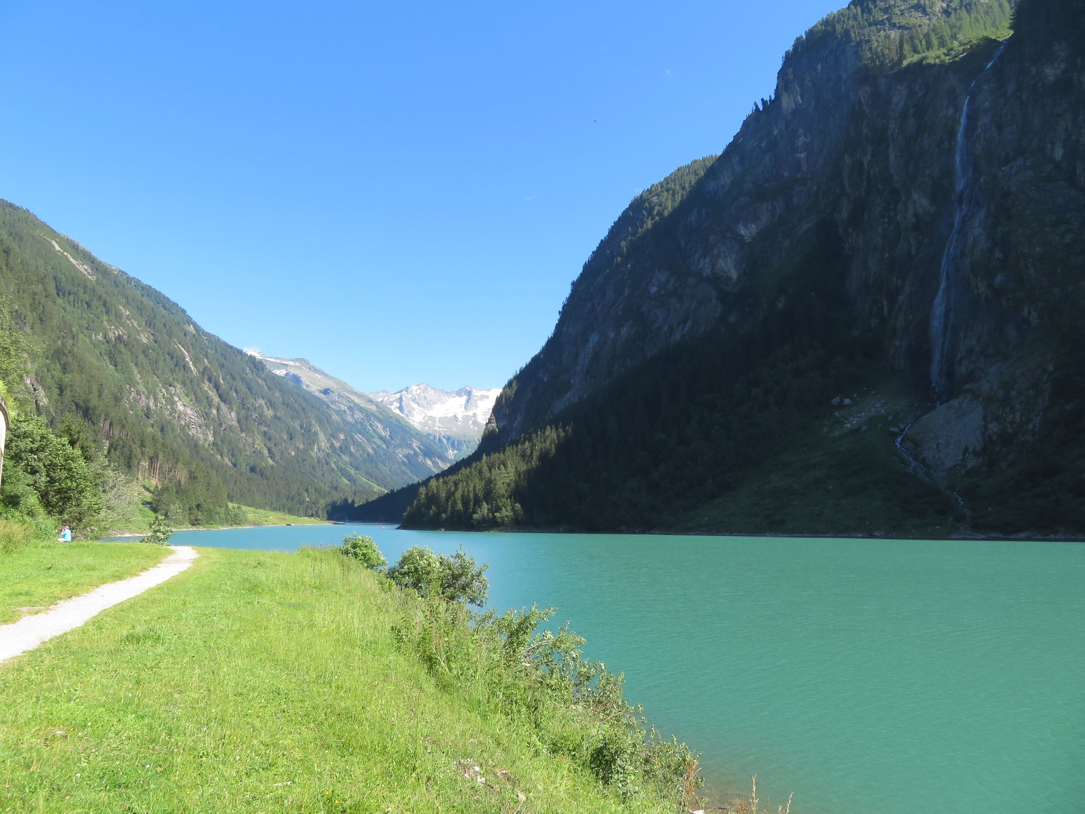 Wenn ich jetzt richtig liege, müsste dahinten auch irgendwo der Stillupkees liegen, von dem wahrscheinlich auch nicht mehr viel übrig ist.