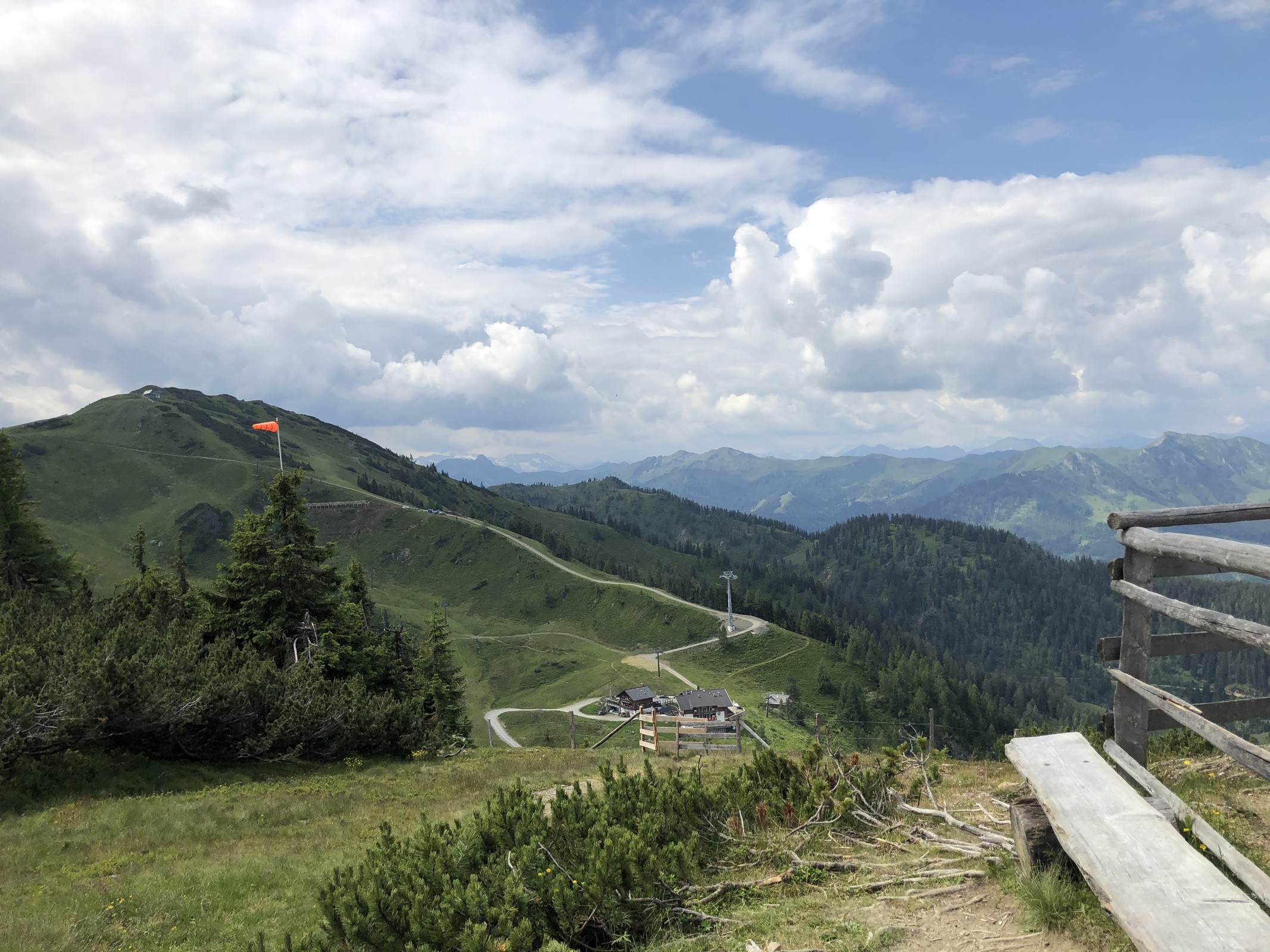 Die ersten Stützen der Panoramalink wurden schon aufgestellt