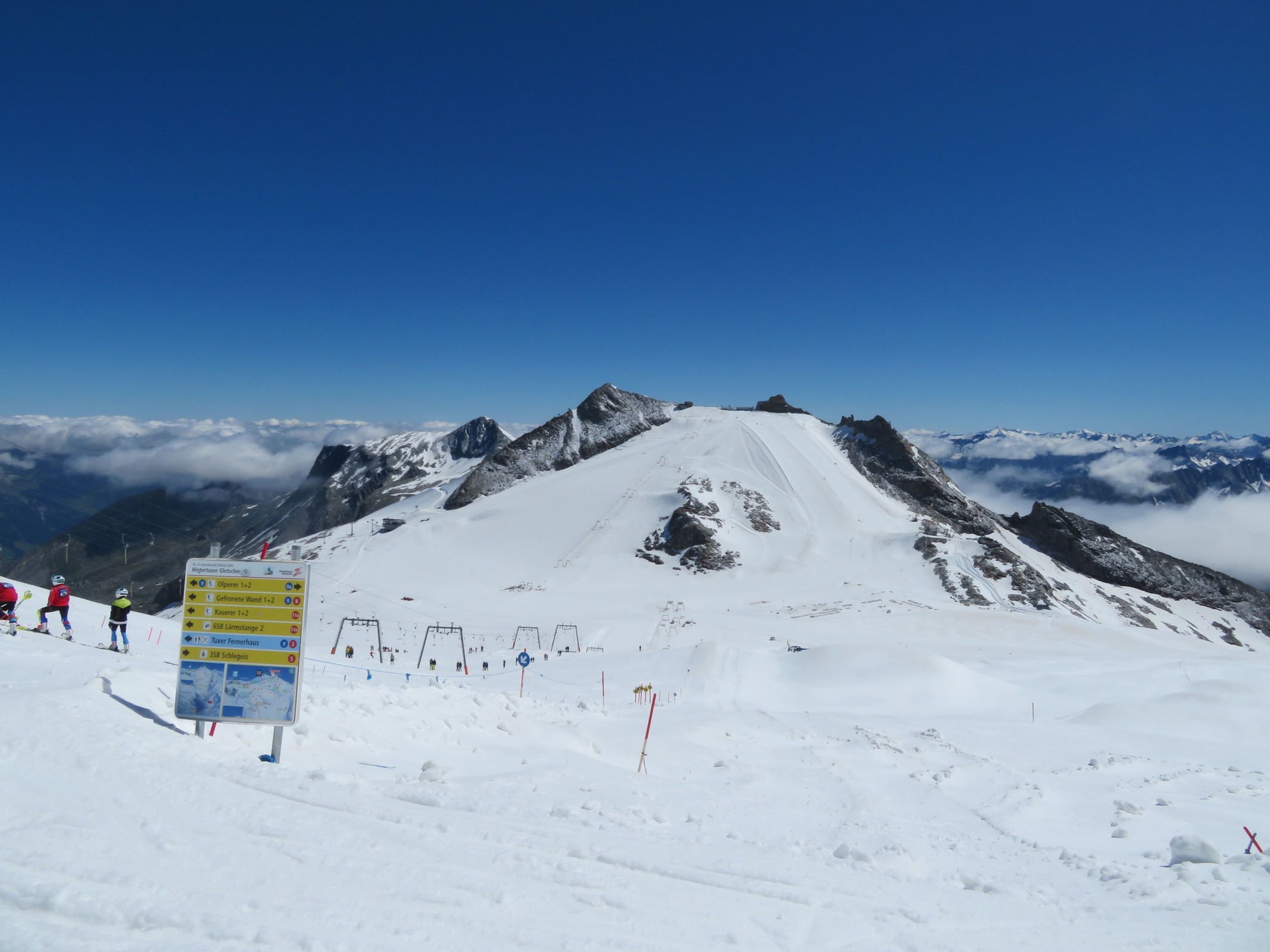 11.09 Uhr: Nun auf der Olperer-Seite oben angekommen mit Blick auf die andere Seite. Hier ist auch das Profilbild von Foren-User "Tobi-DE" entstanden.