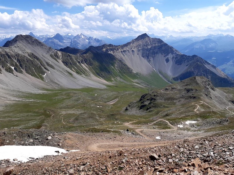 Seitenblick zur Alp Sanaspans