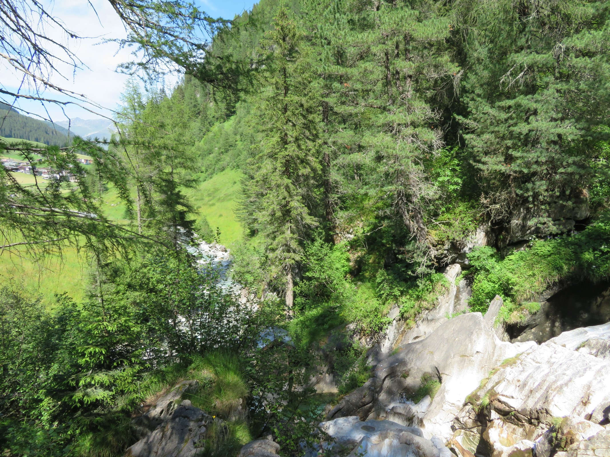 Auslauf des Wasserfalls.