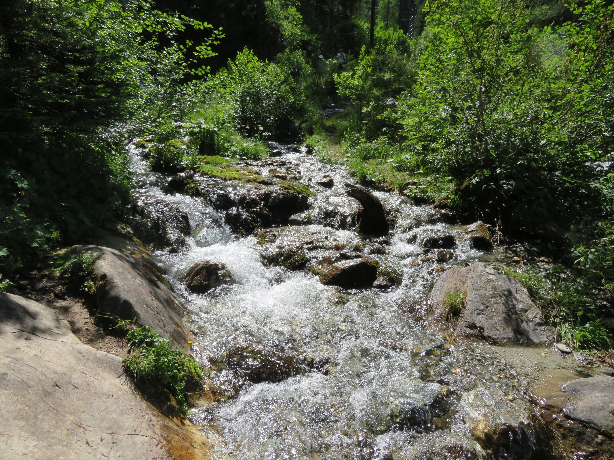 Hier mündet das Wasser dann in den Tuxbach.