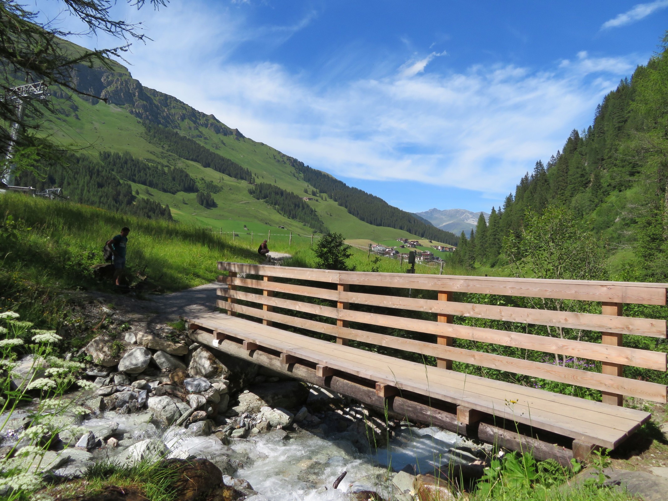 Um 15.51 Uhr verließen wir den Wasserfall und gingen zurück zum Auto.