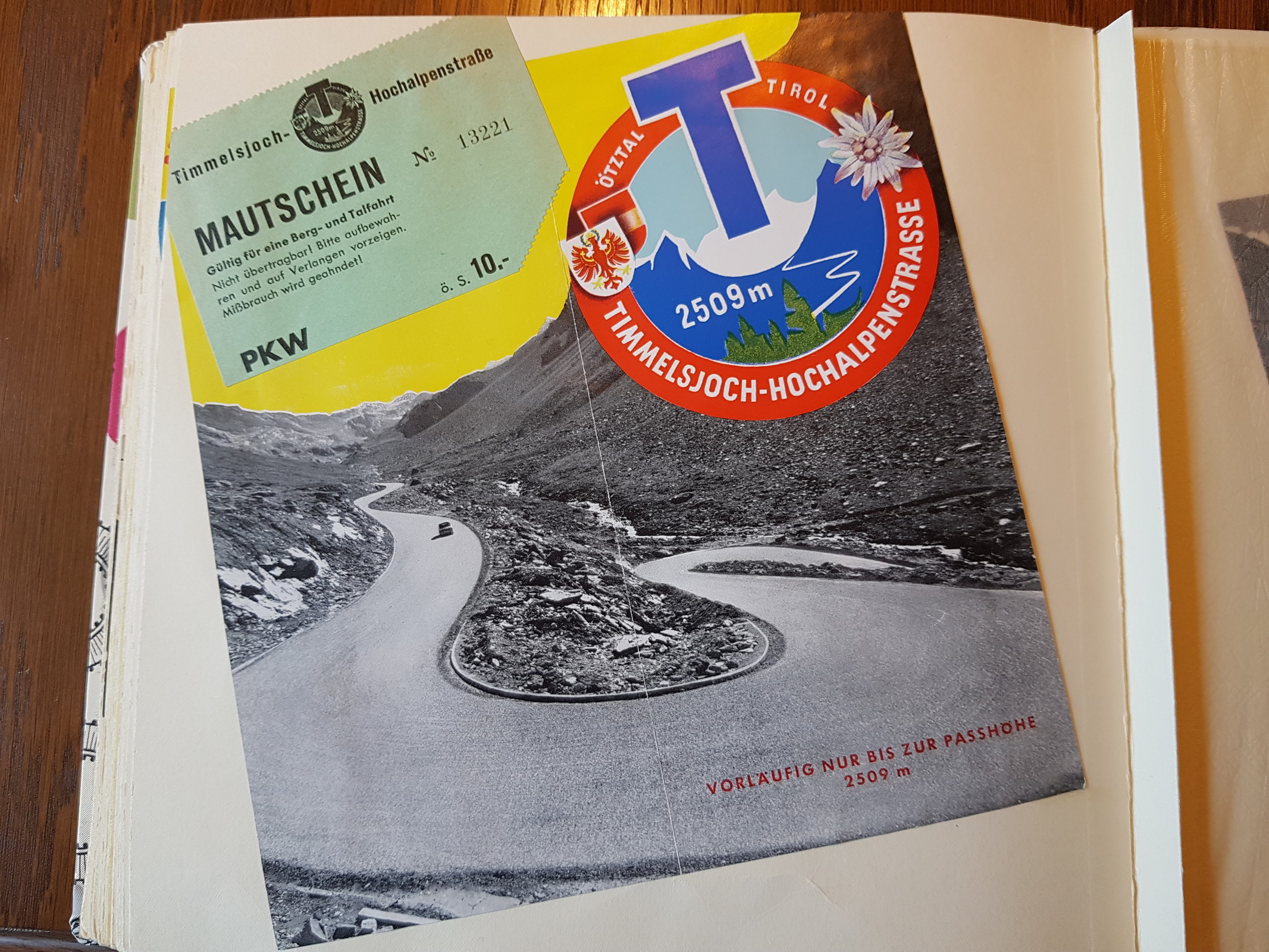 Die damals neue Timmelsjochstraße, die aber vorläufig nur zur Passhöhe ging.