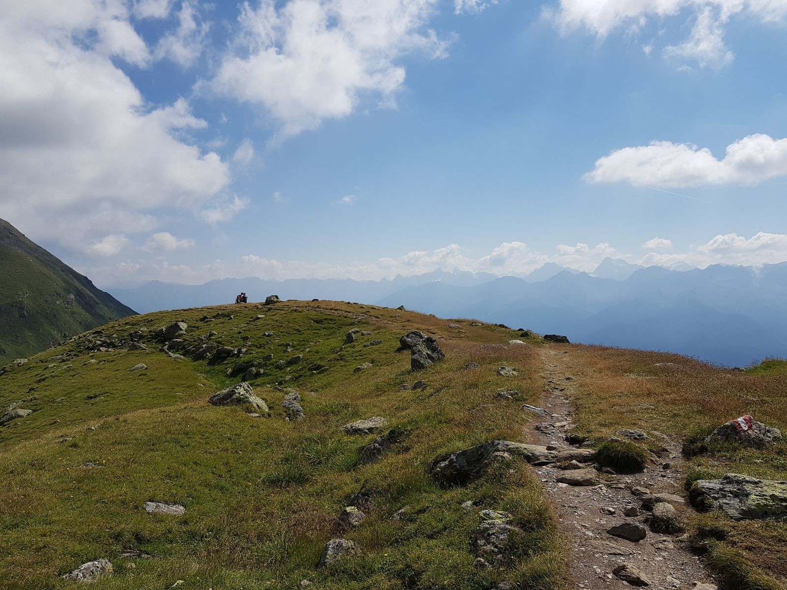 Idyllischer Wegverlauf kurz vor dem Furglersee
