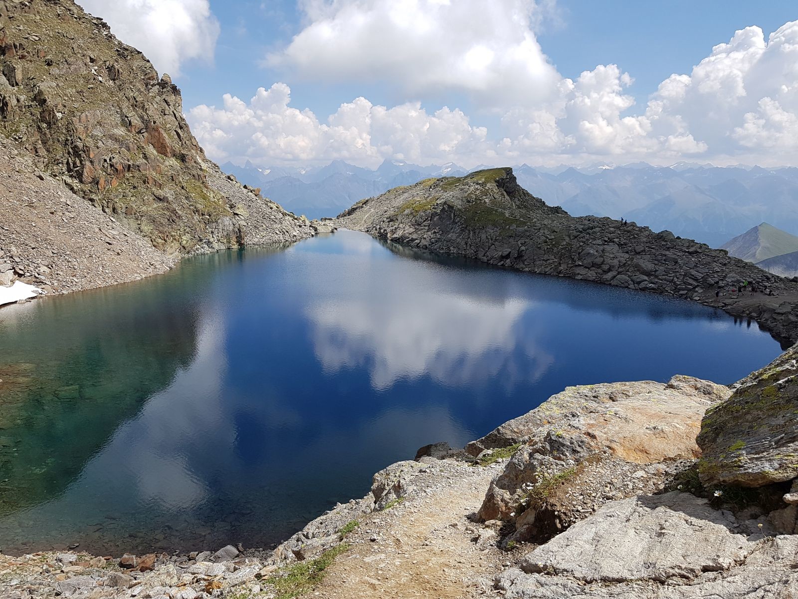 Dann machten wir uns auf den Abstieg. Hier schon am besagten Tieftalsee.